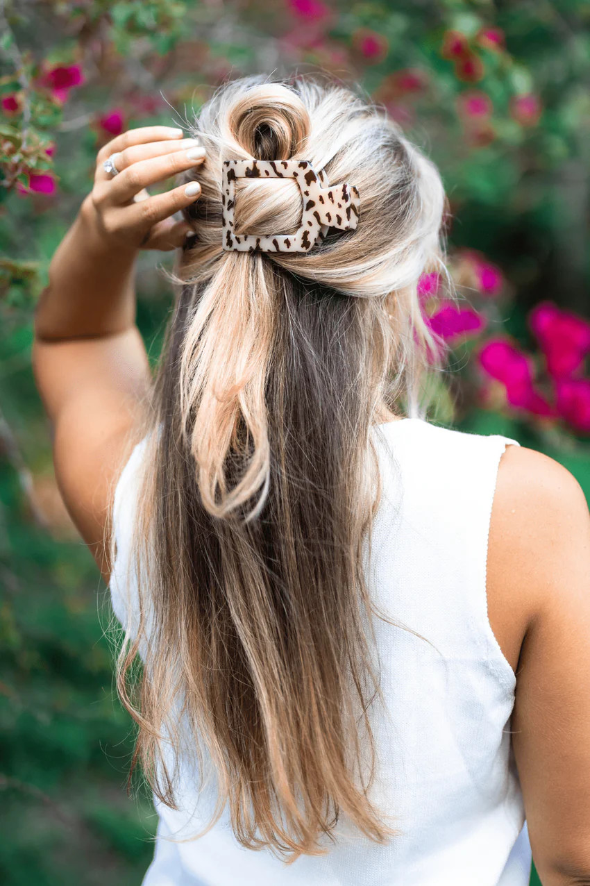 Blonde Tortoise Large Flat Square Clip | TELETIES