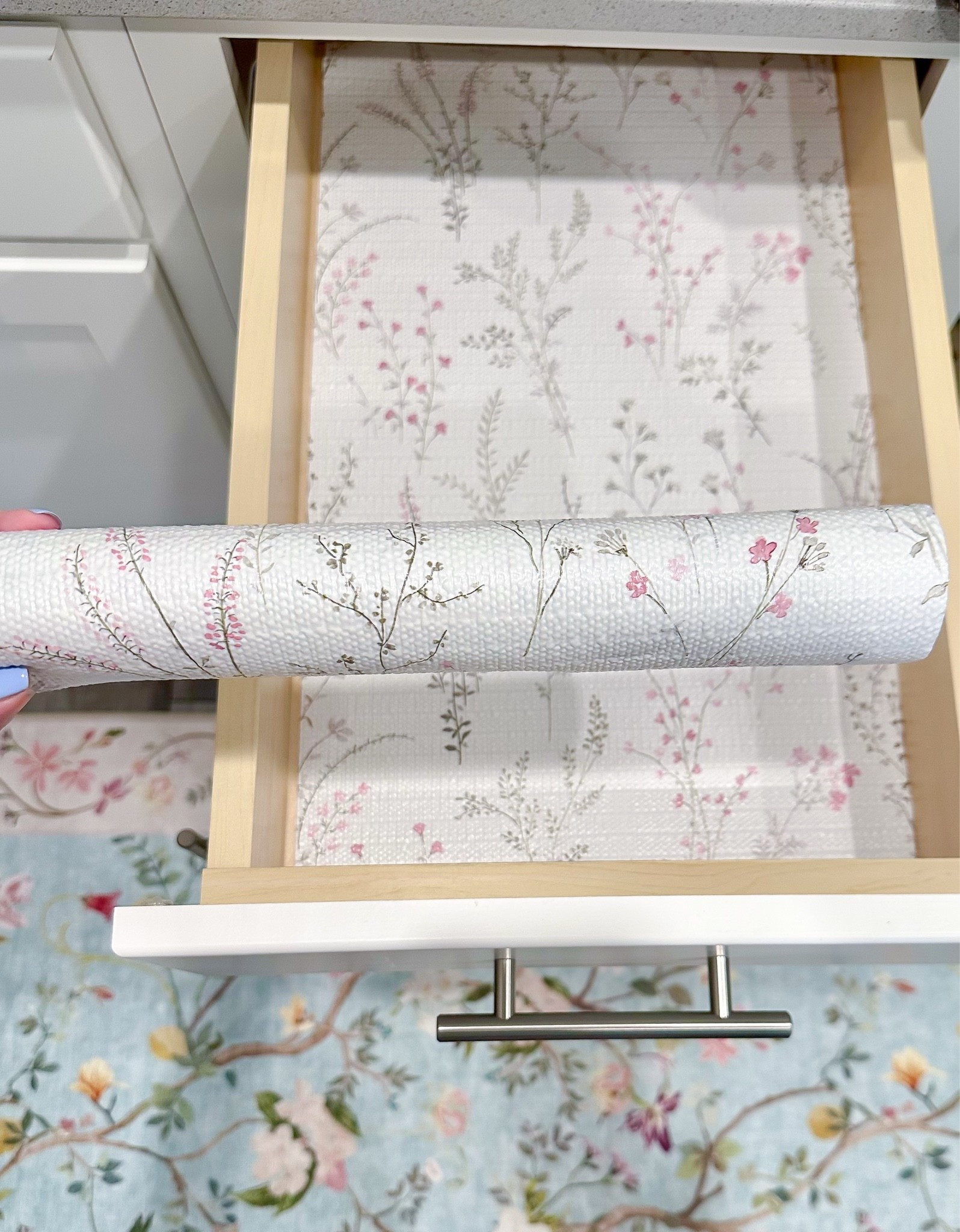 Dainty Pink Floral Drawer/Shelf Liner - comes in multiple sizes 

Home Decor. Organization.

#LTKHome #LTKdayinmylife