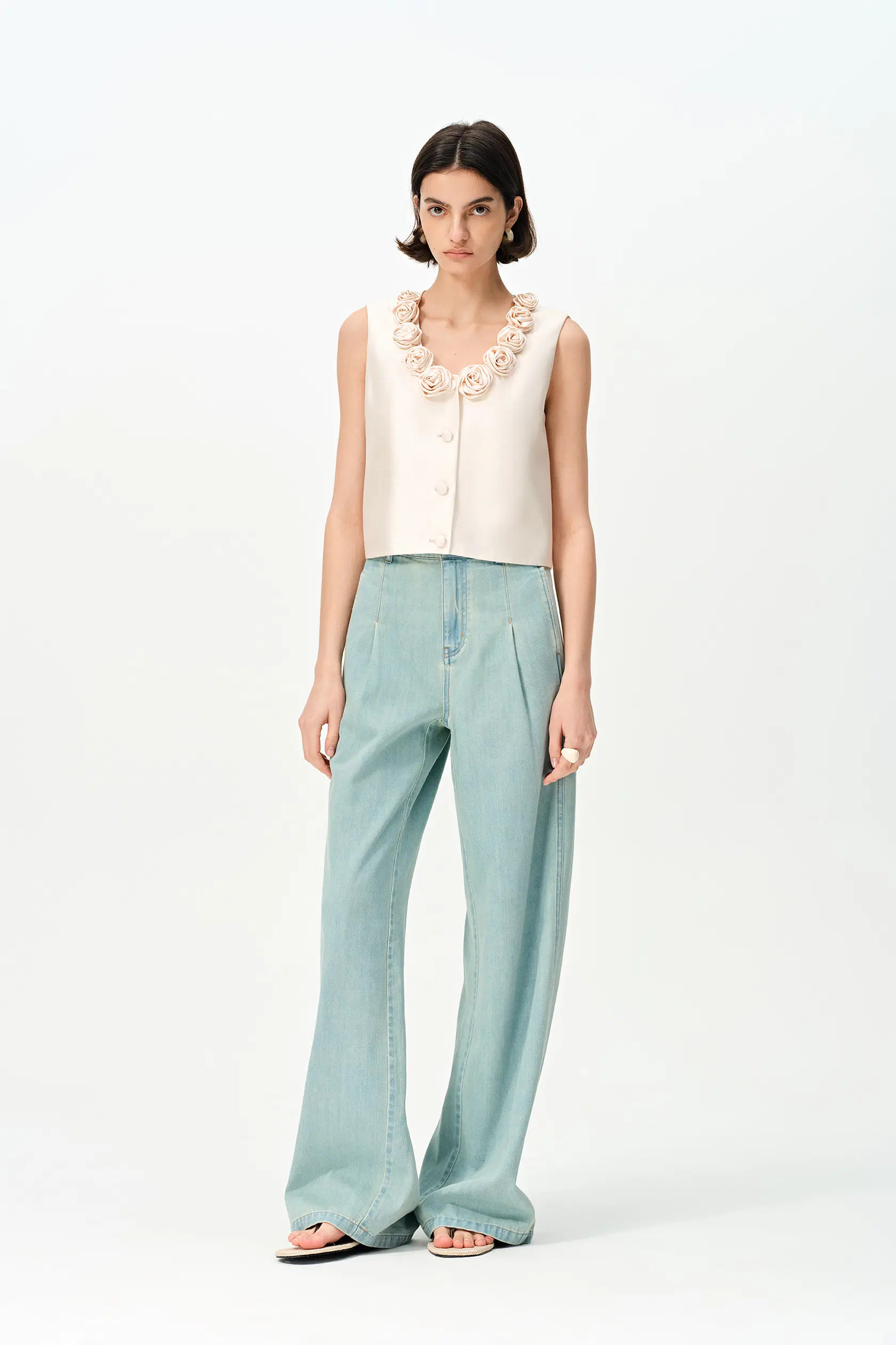 Loira 3D Flower Vest in Silk Wool Satin | Fabrique