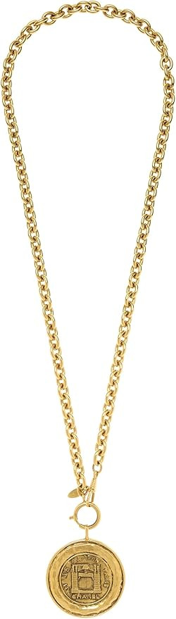 Amazon.com: Chanel, Pre-Loved Gold Rue Cambon Medallion Necklace, Gold : Clothing, Shoes & Jewelr... | Amazon (US)
