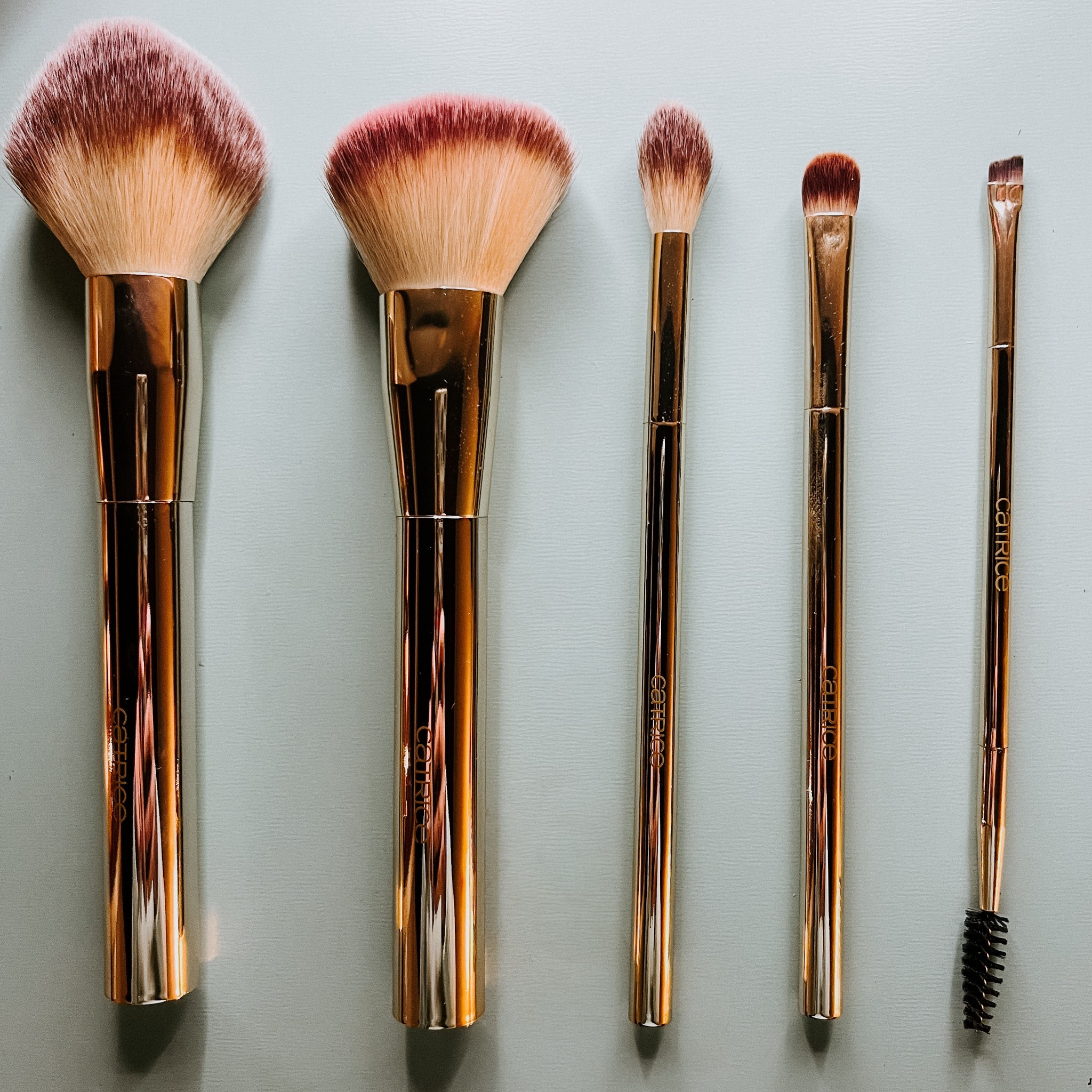 My new favorite makeup brushes! 😻
#catricecosmetics #makeupbrushes #makeup #goldmakeupbrushes 

#LTKHoliday #LTKBeauty #LTKGiftGuide