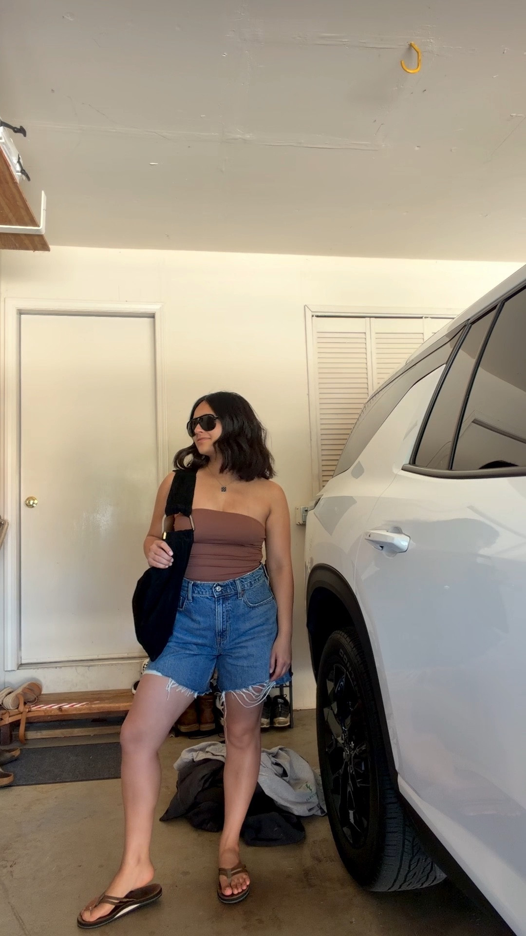 Mom fit to run errands in my high rise loose fit shorts from A&F. 

#A&F
#Abercrombieshorts
#Denimshorts

#LTKootd #LTKmomlife #LTKPetite