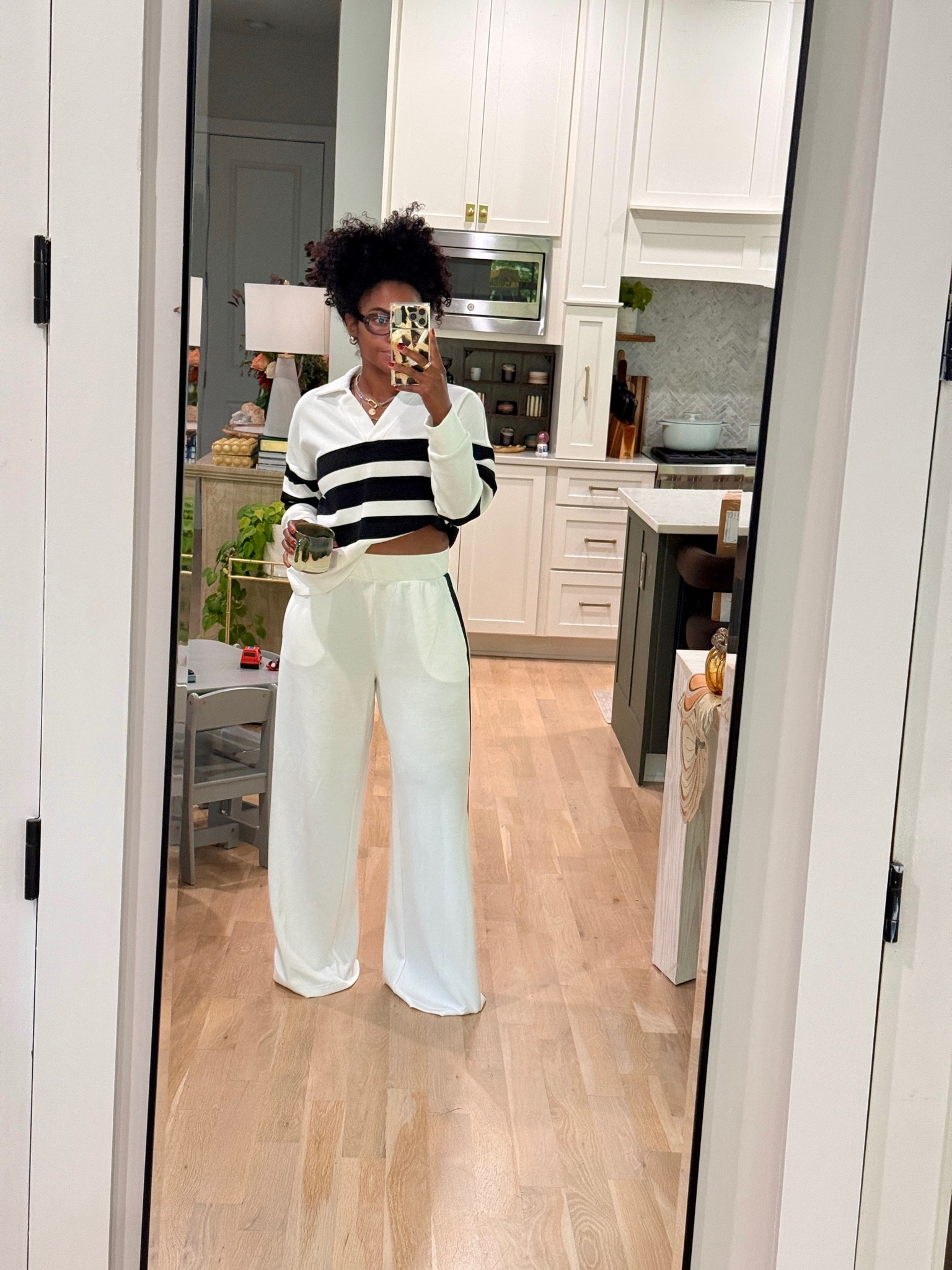 The most comfiest set. 
Top: Large
Bottoms: Medium

#LTKootd #LTKMidsize
