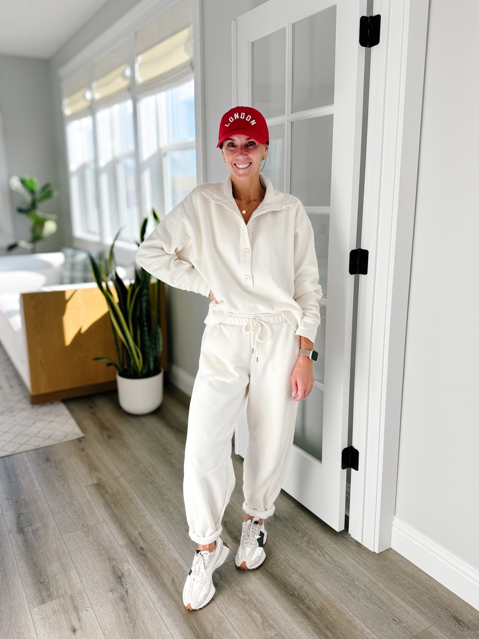 Enter fall comfy cozy vibes. Love the oversized, slight barrel fit of these sweats. I rolled them twice just to give an even more lived in look.
Sizing:
Bottoms XS (they run big)
Top S (runs large) 
Shoes: TTS
I’m 5’3 for reference 

#LTKActive #LTKSaleAlert #LTKPetite