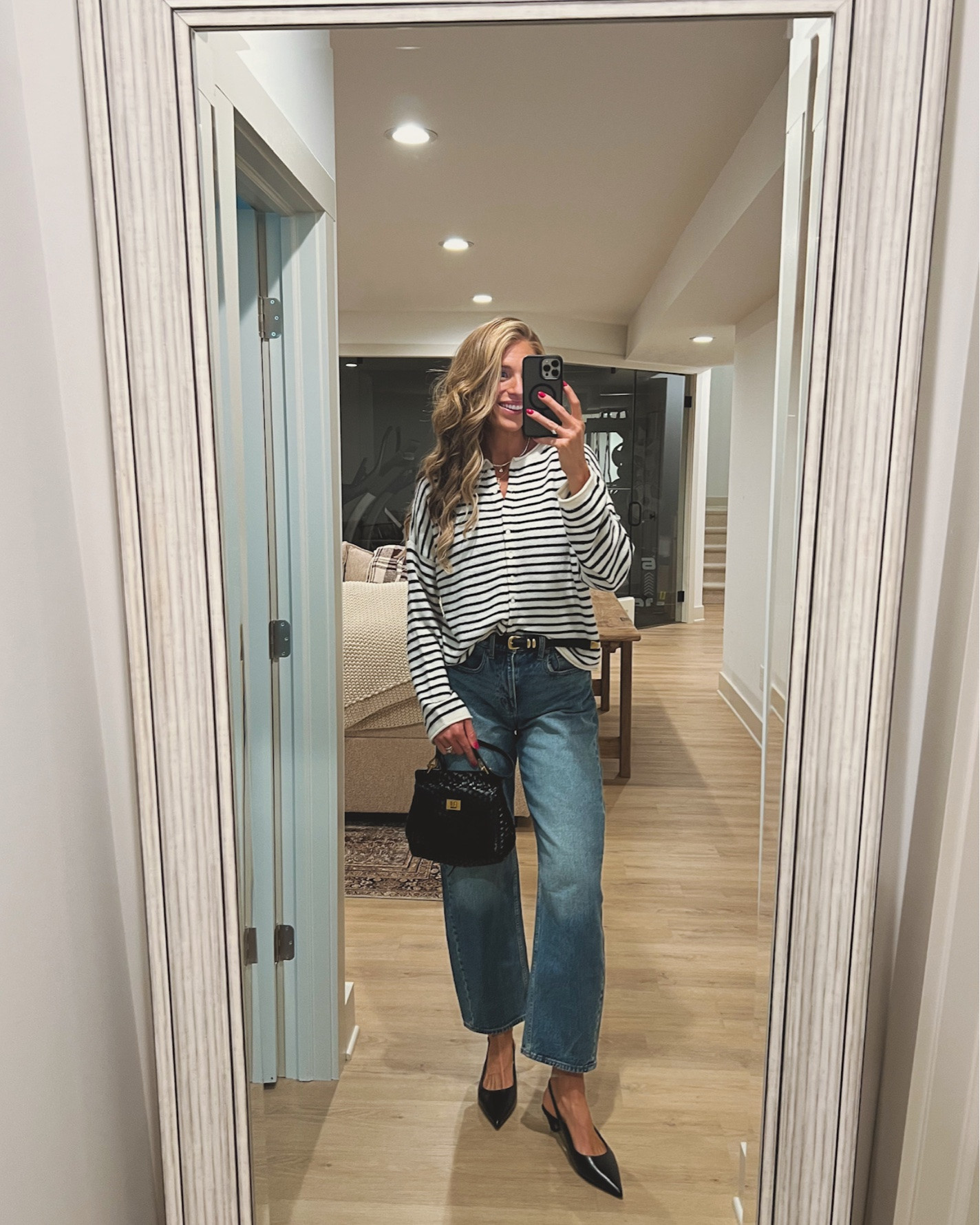 These are true to size and I’m wearing a 27 long. I love that. These are a slight barrel so they don’t look overdone. Use code DENIMAF for an additional 15% off already on sale jeans!￼￼

#LTKTall #LTKootd