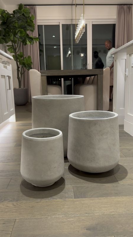 I fell in love with this gorgeous cement planter set. It comes in a set of 3 with different colors to choose from 

Design Planter Dupe
Planter Dupe
Cement Planter
Jute area rug
Seagrass area rug
Jute Door mat 

#LTKhome #LTKstyletip #LTKsalealert