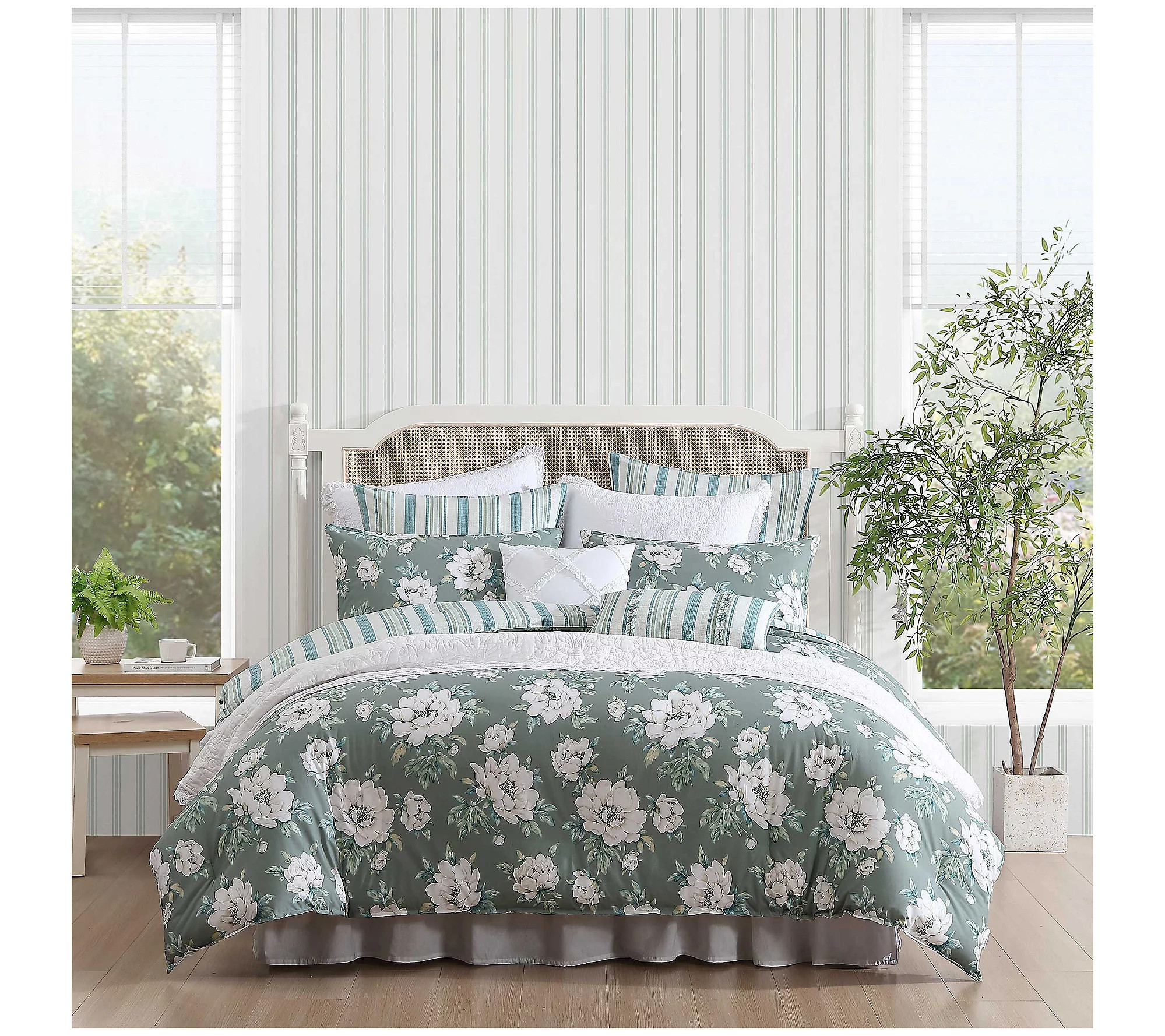 Laura Ashley Wisley Floral King Comforter Sham et | QVC