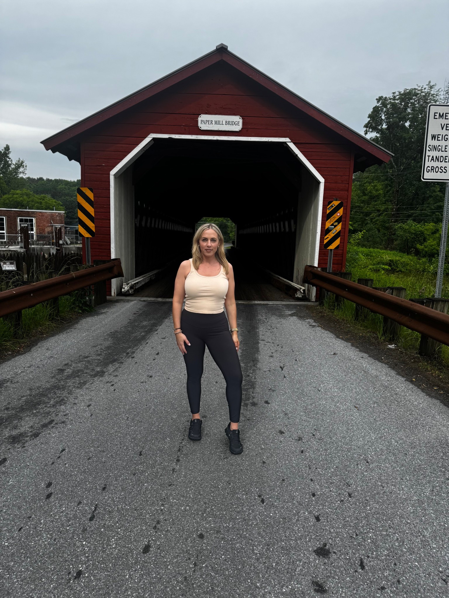 Casual outfit. Aviator nation. Lululemon align leggings. On cloud sneakers 



#LTKSeasonal #LTKMidsize #LTKFindsUnder50