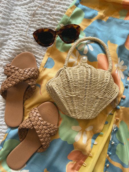 Outfit details 🐚 the cutest little seashell bag, Amazon braided sandals and sunglasses

Hawaii outfit | outfit details | vacation style | what I packed 



#LTKstyletip