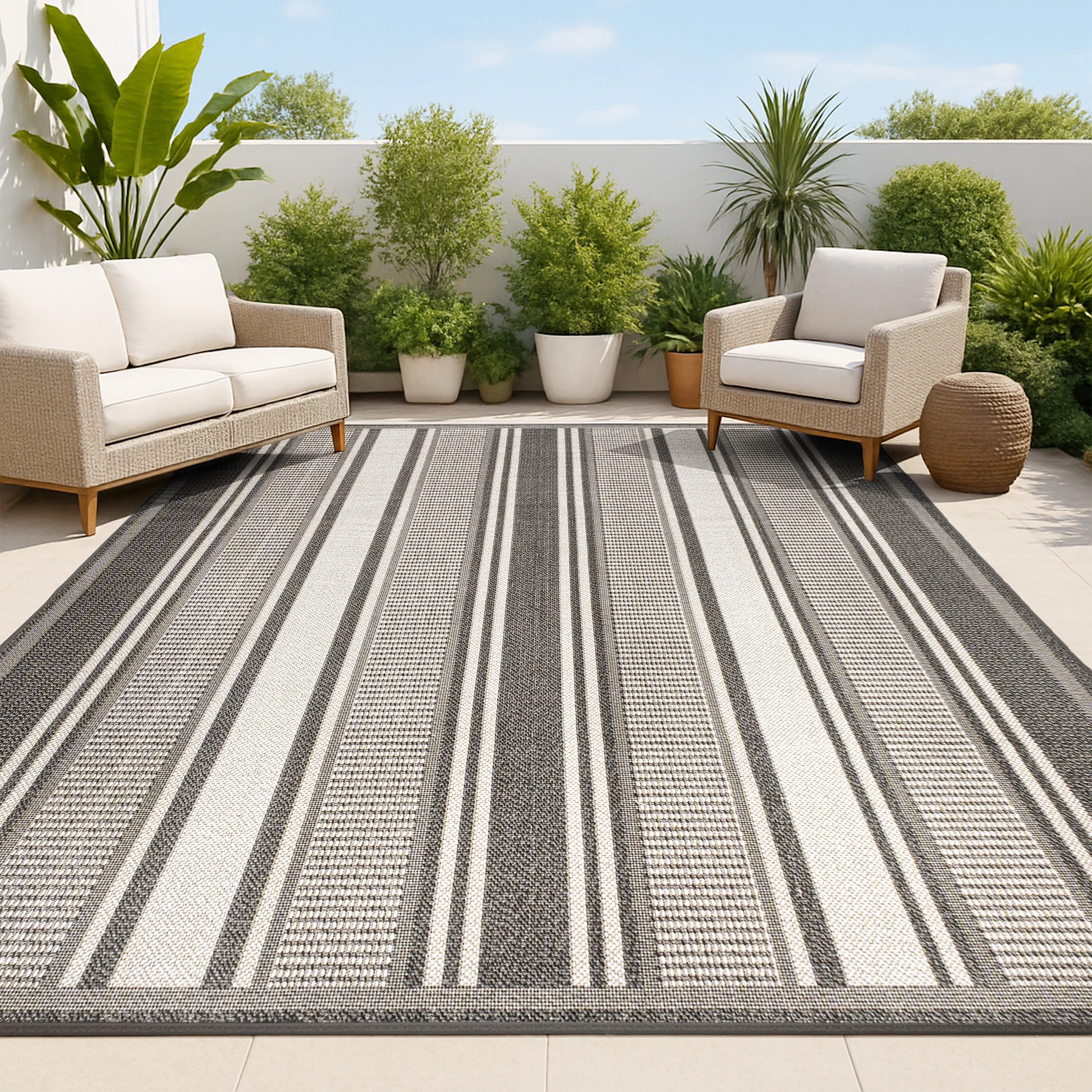 JONATHAN Y SANTA MONICA Haynes Modern Double Stripe 3 x 5 (ft) Loomed Polypropylene Black/Cream Rectangular Indoor/Outdoor Stripe Mid-Century Modern | Lowe's