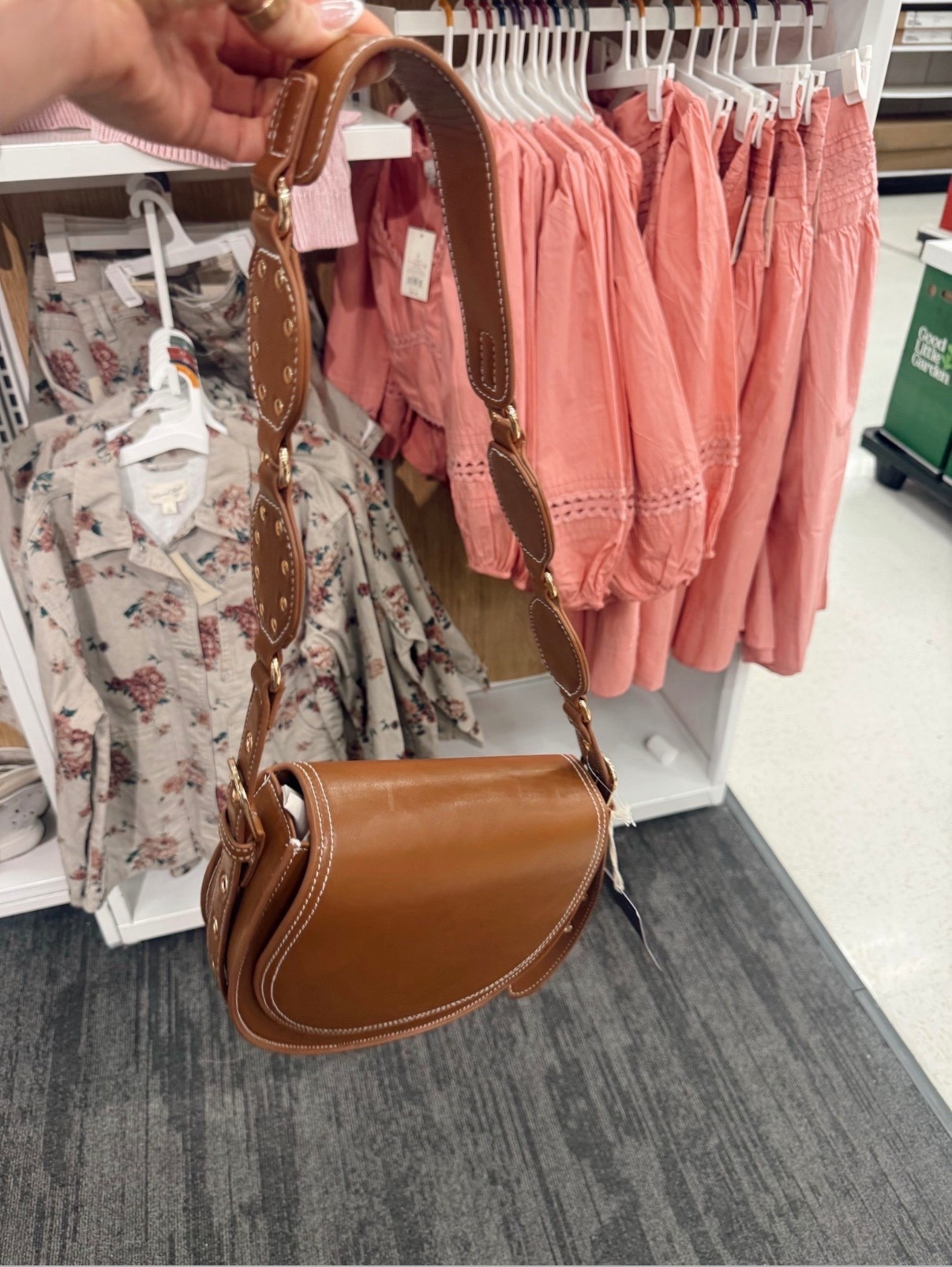 🤍 The newest western edit from 🎯Target & this purse stopped me in my tracks!🤠 

#LTKmomlife #LTKBeauty #LTKgrwm