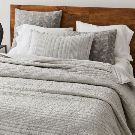 European Flax Linen Linework Bedspread & Pillowcases - Frost Grey | West Elm (UK)