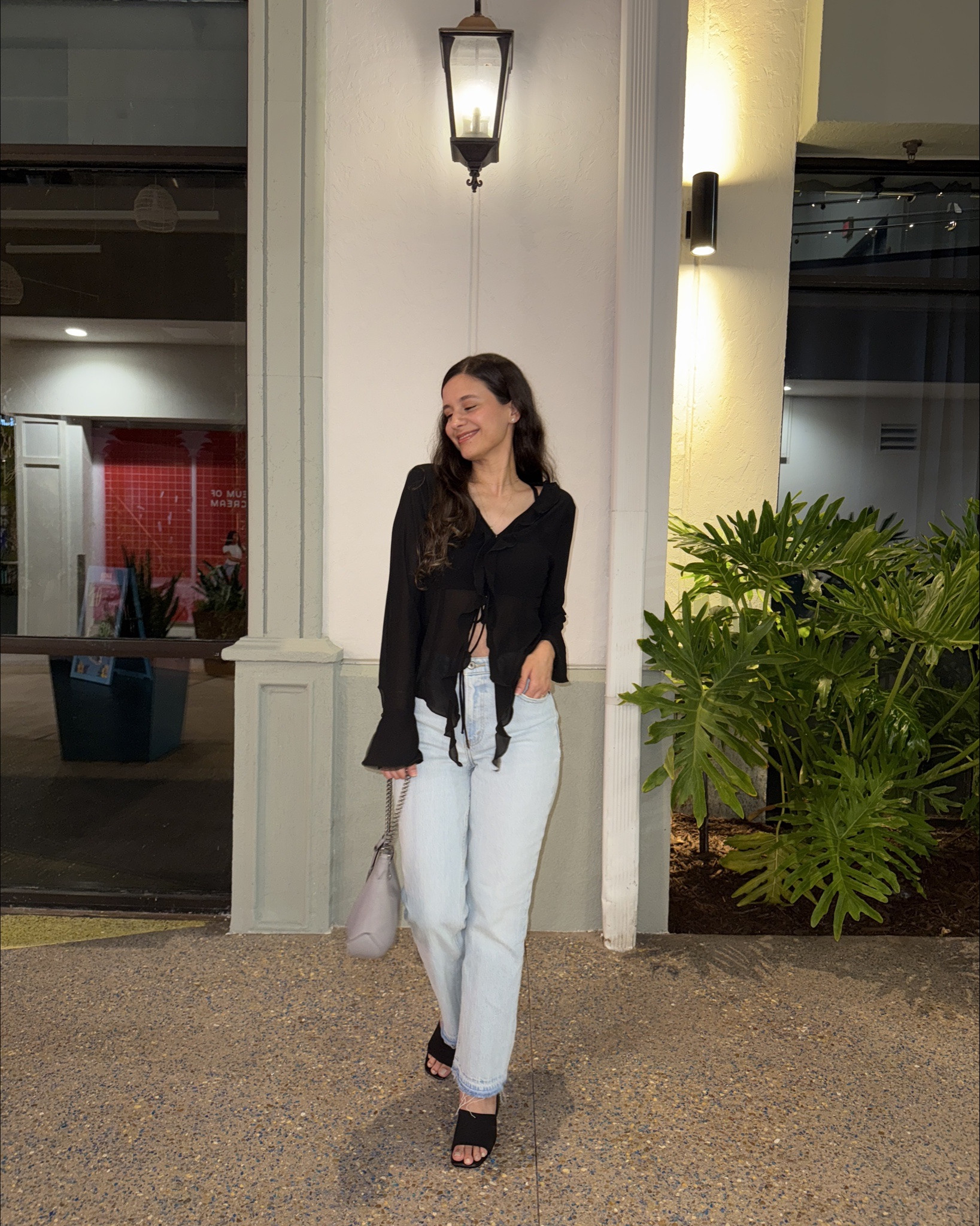 Abercrombie & Fitch jeans on sale!!! Don’t miss out !!!
Size: 26 short only $26.97 the ones I’m wearing!!! @abercrombie 


#LTKSaleAlert #LTKootd #LTKPetite