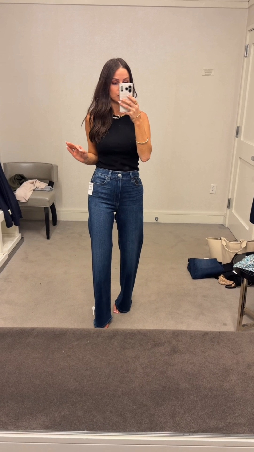 My number one jeans pick and they come in regular and petite! I did my true size in the regular length and I’m 5’5 and a half!

#LTKSaleAlert