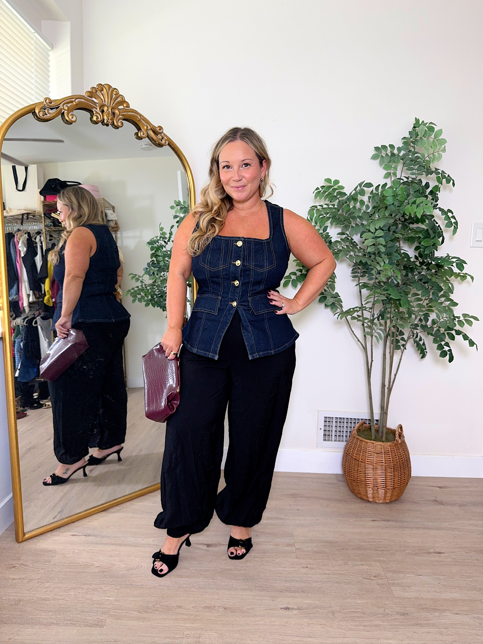 Love this denim top for fall!🖤 Such a cute way to dress up these pants!

Wearing a large in the top + bottoms!





fall outfits women, fall fashion hauls, denim top, denim vest, fall outfit, date night outfits, wide leg pants, fall fashion, stylenright, shelli enright 

 #LTKootd #LTKSeasonal