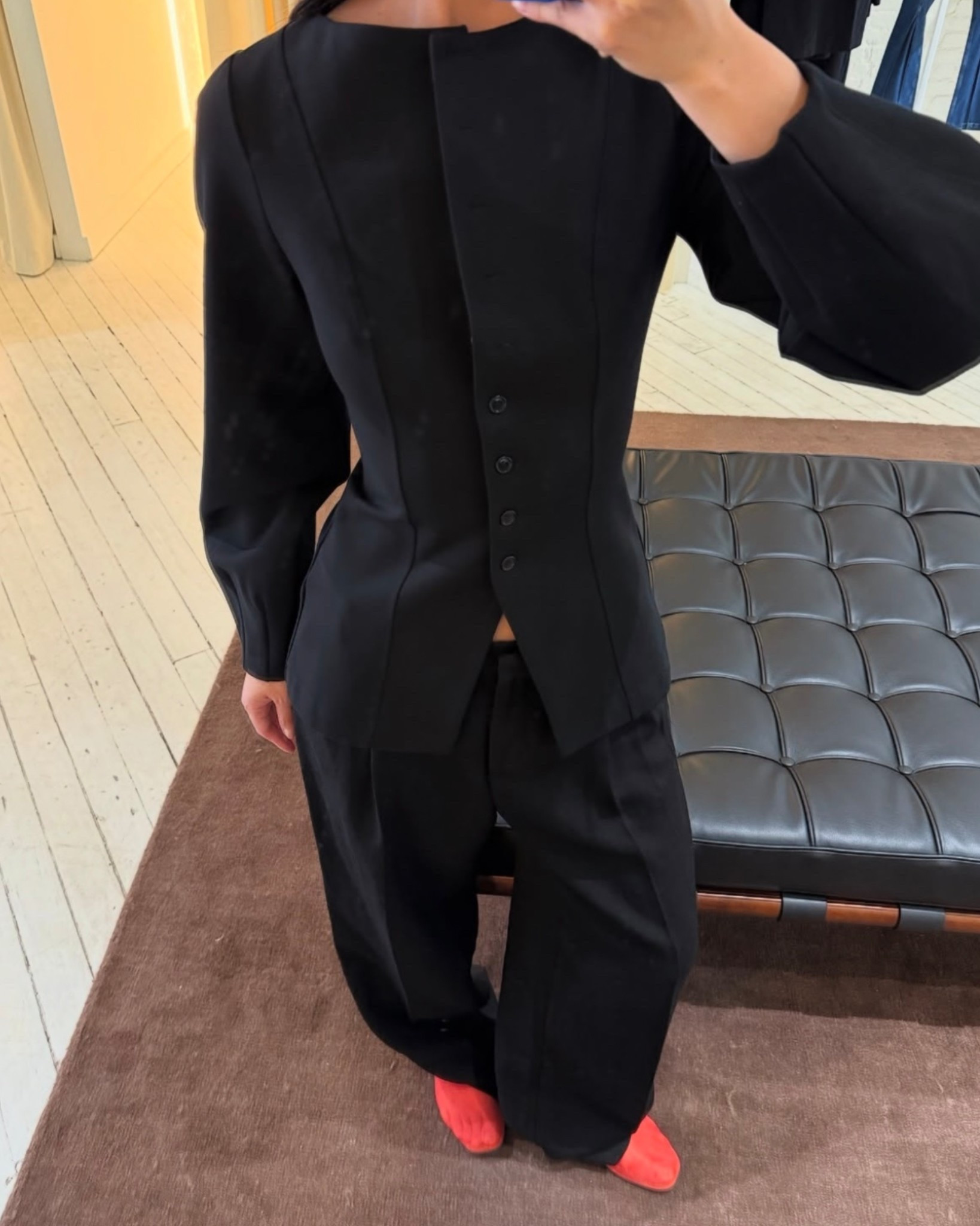 Wearing size small pants. They’re linen 