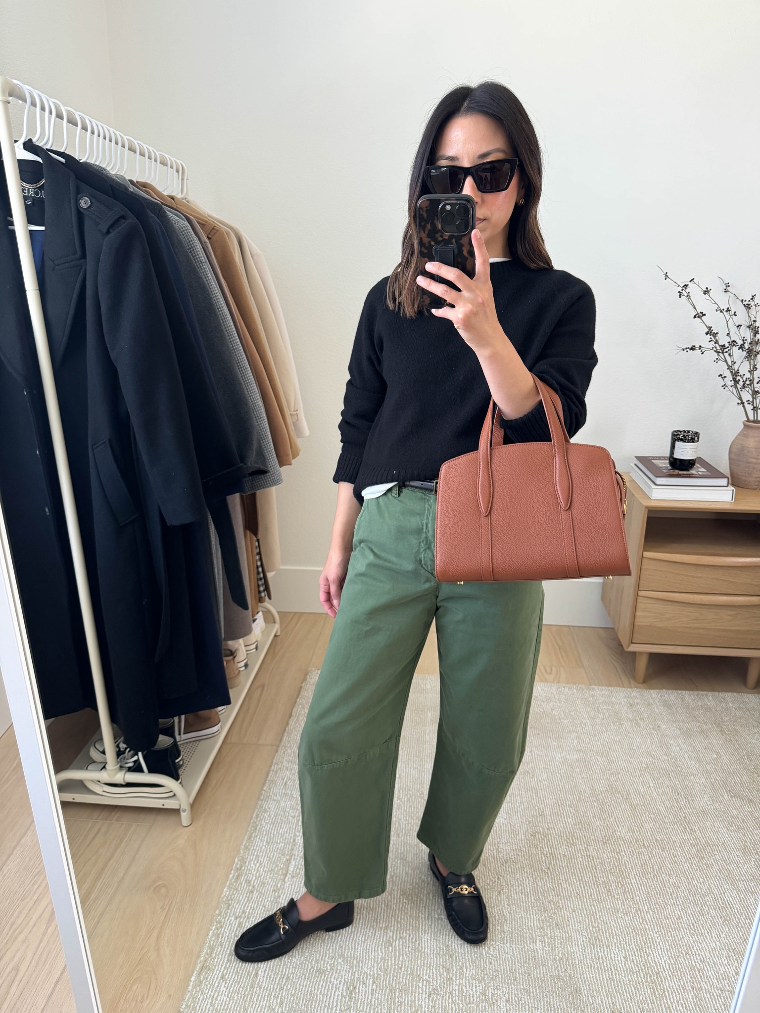 I love green pants, but I'm very particular. These are a slight barrel and I'm obsessed! They work on petites without cutting hems. 

Everlane cashmere sweater xs
Everlane box cut tee medium
Velvet pants 2
Sam Edelman loafers 5
Parisa Wang bag (can't be linked in ltk)
YSL Sunglasses

#LTKItBag #LTKPetite #LTKStyleTip