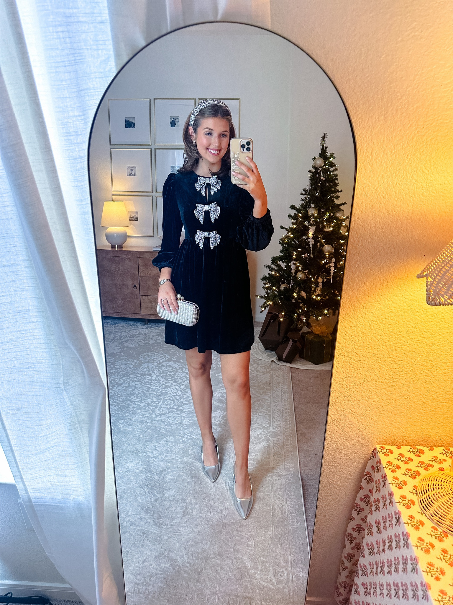 Christmas outfit idea! Wearing an XS

Christmas dress // holiday party 