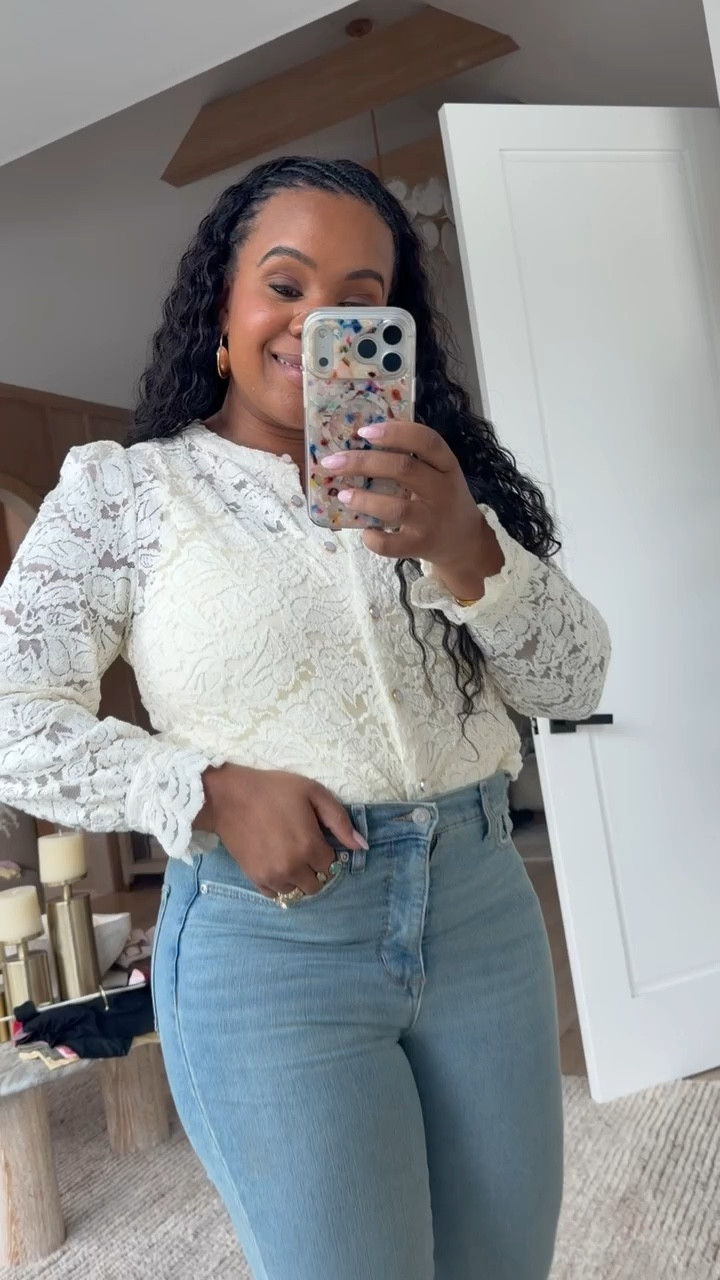 This lace top is one I ACTUALLY love and it’s $26 today only!!😍

#LTKootd #LTKSaleAlert #LTKMidsize