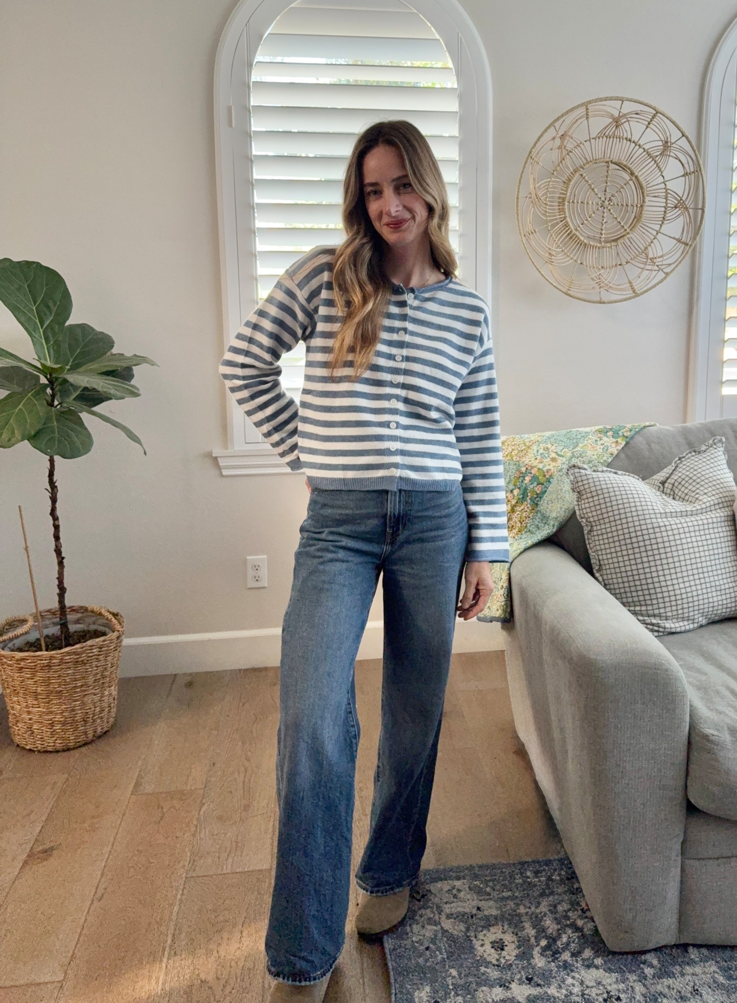 Perfect baby blue strip cardigan for fall/winter. Wearing a size small. 