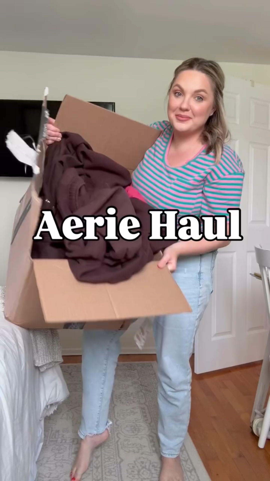 
#falloutfitidea #septemberoutfits #millenialmom #millenialwomen #aerie #falloutfit #fallfashion #summertofallfashion #momstyle #postpartum #momof4 #outfitsformoms #breastfeedingfriendly

#LTKSeasonal #LTKSaleAlert #LTKFindsUnder50