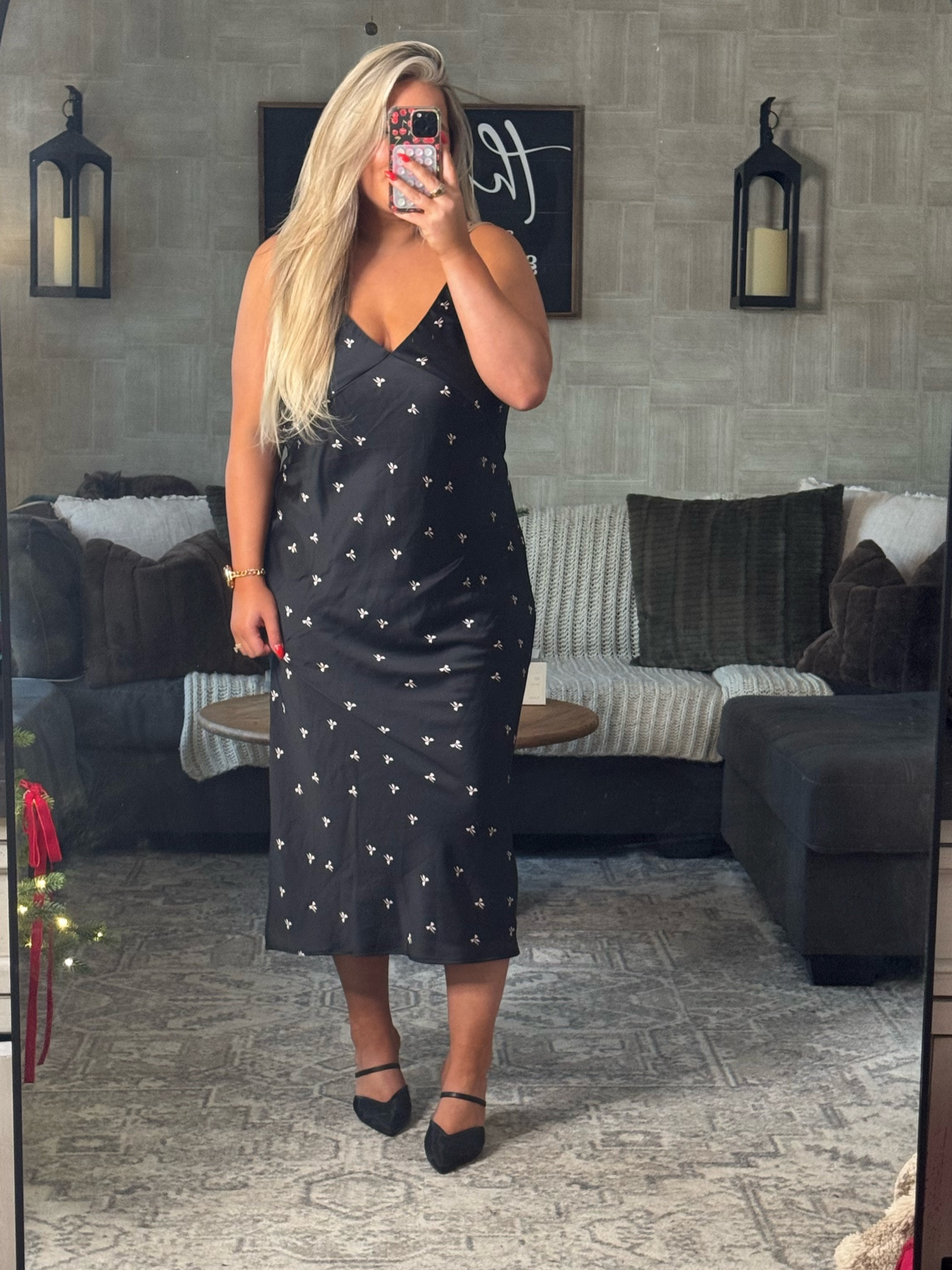 XL DRESS
SHOES TTS

#AD @target @targetstyle #target #targetpartner #targetstyle

#LTKMidsize #LTKHoliday #LTKCyberWeek