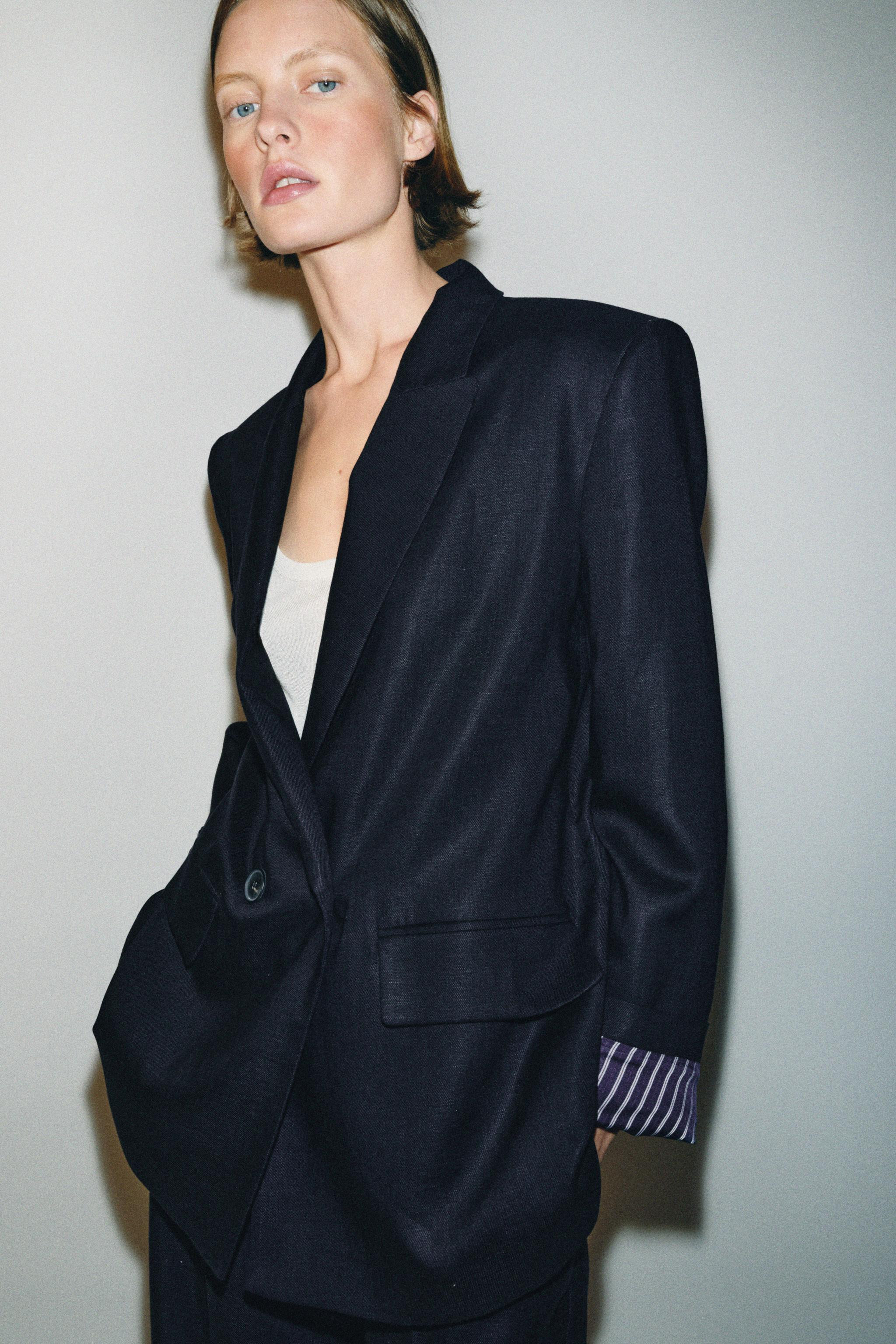 LINEN BLEND DOUBLE BREASTED BLAZER WITH ROLLED-UP SLEEVES | Zara US