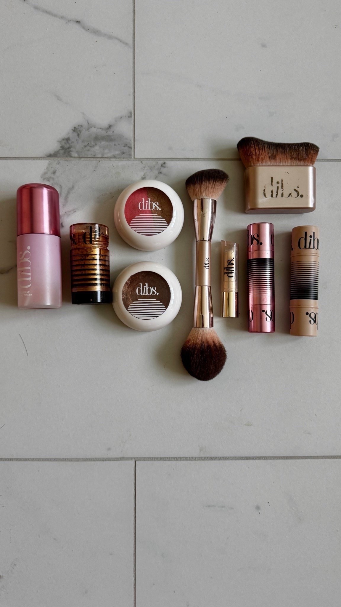 Cyber Monday sale! 25% OFF dibs beauty ON SALE 

Status stick: unbothered bronze 
Glo tour: Retrograde rose
Island duo: 1
Baked bronzer: spiced chi
Baked blush: starstruck 
Blueberry ice lippie



#LTKHoliday #LTKCyberWeek #LTKGiftGuide