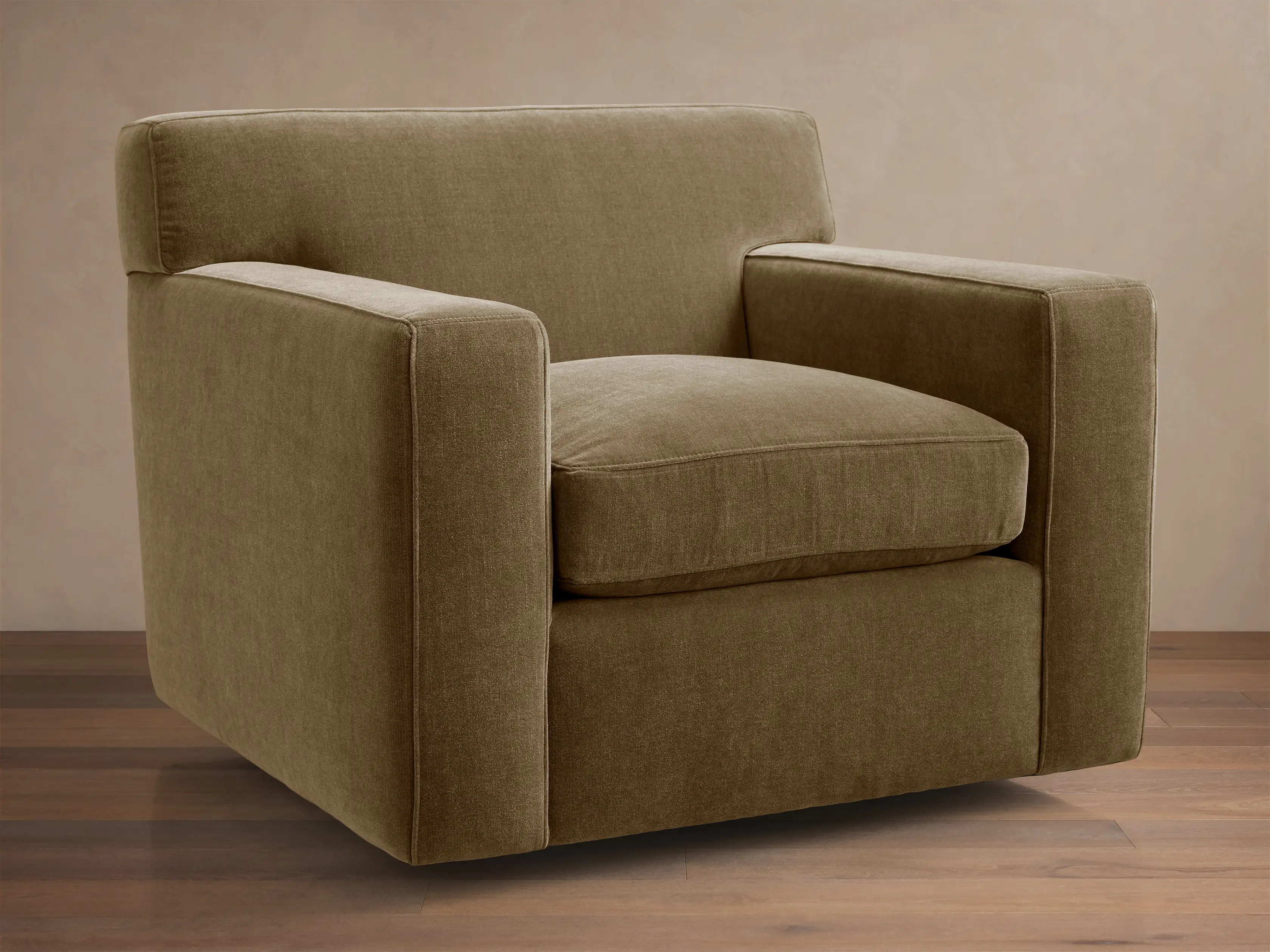 Bronte Swivel Chair | Arhaus