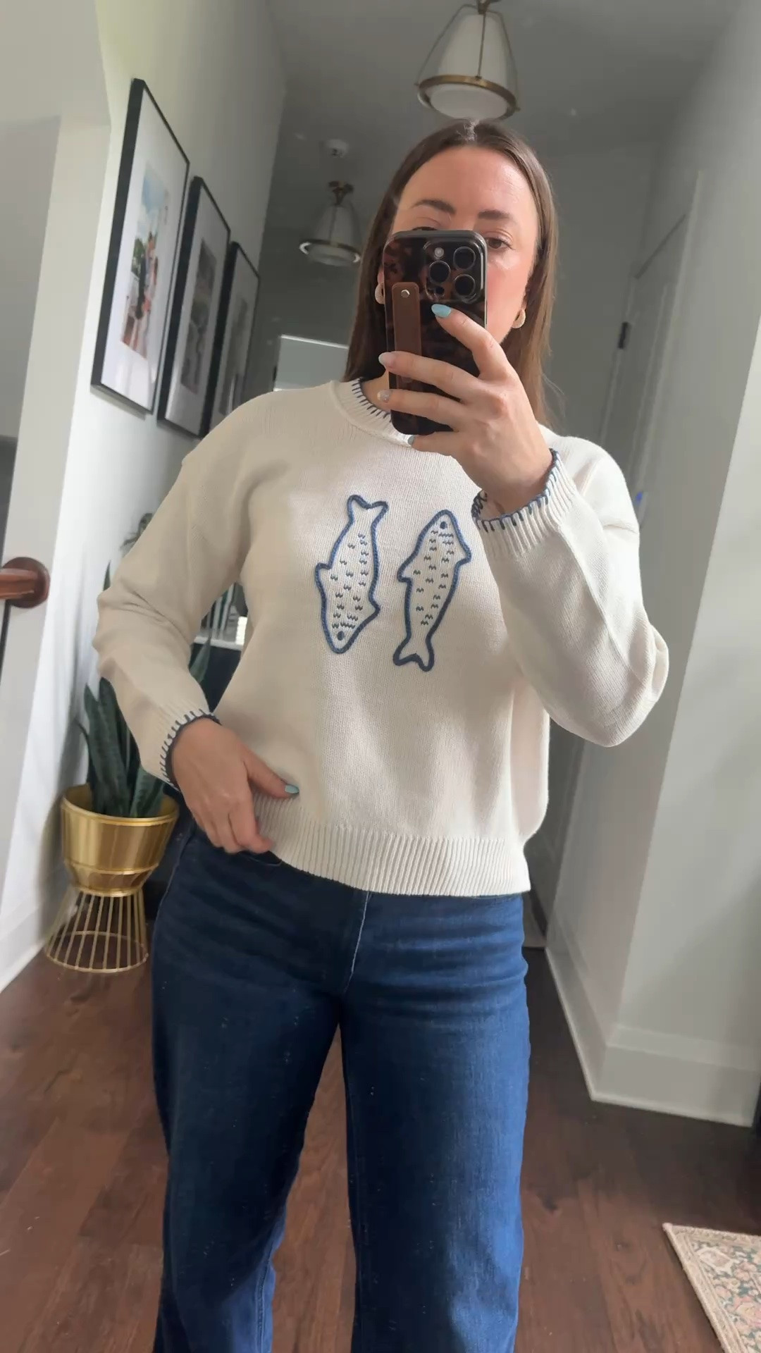 Cutest new sweater would be adorable for a trip to Spain or Portugal! 


Under $30
Tjmaxx finds
Lightweight sweater
Sardine sweater
Fish sweater