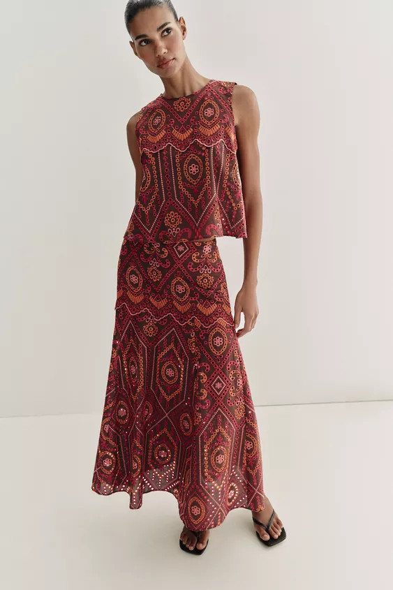 EMBROIDERED EYELET SET TOP | Zara US