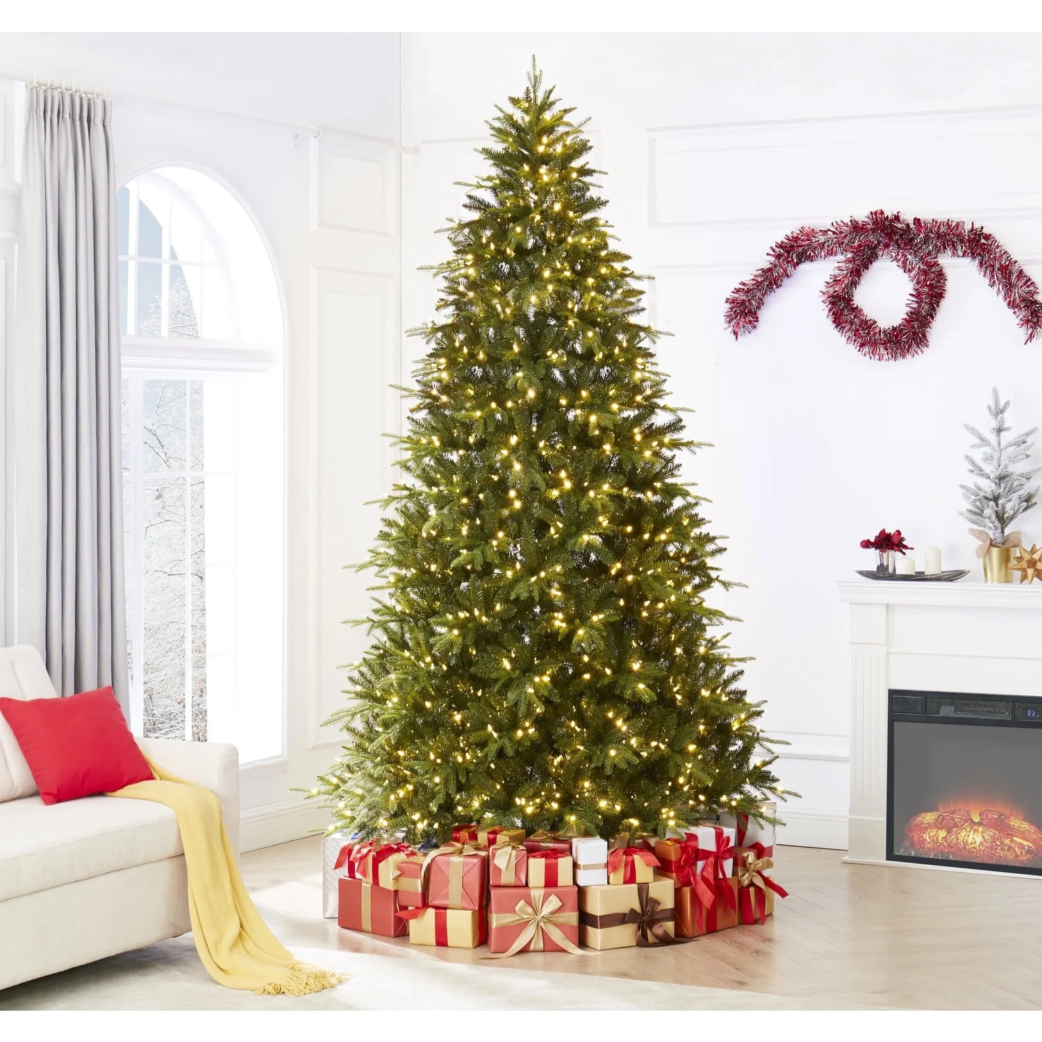 Naomi Home 9ft Traditional Pre-Lit Artificial Christmas Tree with 2532 Branch Tips, 900 Warm Whit... | Walmart (US)
