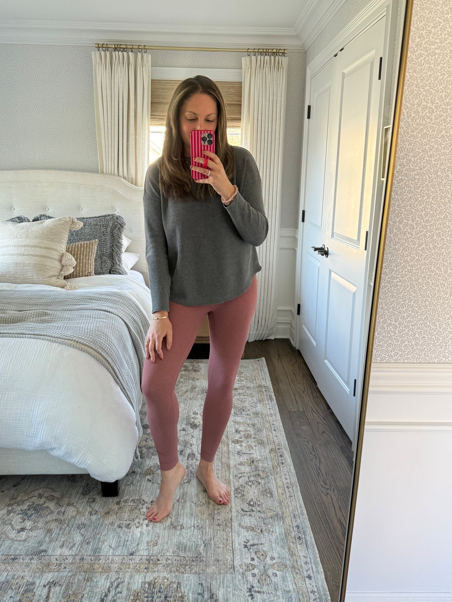 My favorite new pair of leggings! Run true to size, buttery soft, something you want to wear all day long 🙌🏻

#LTKfitnessgoals #LTKootd #LTKActive