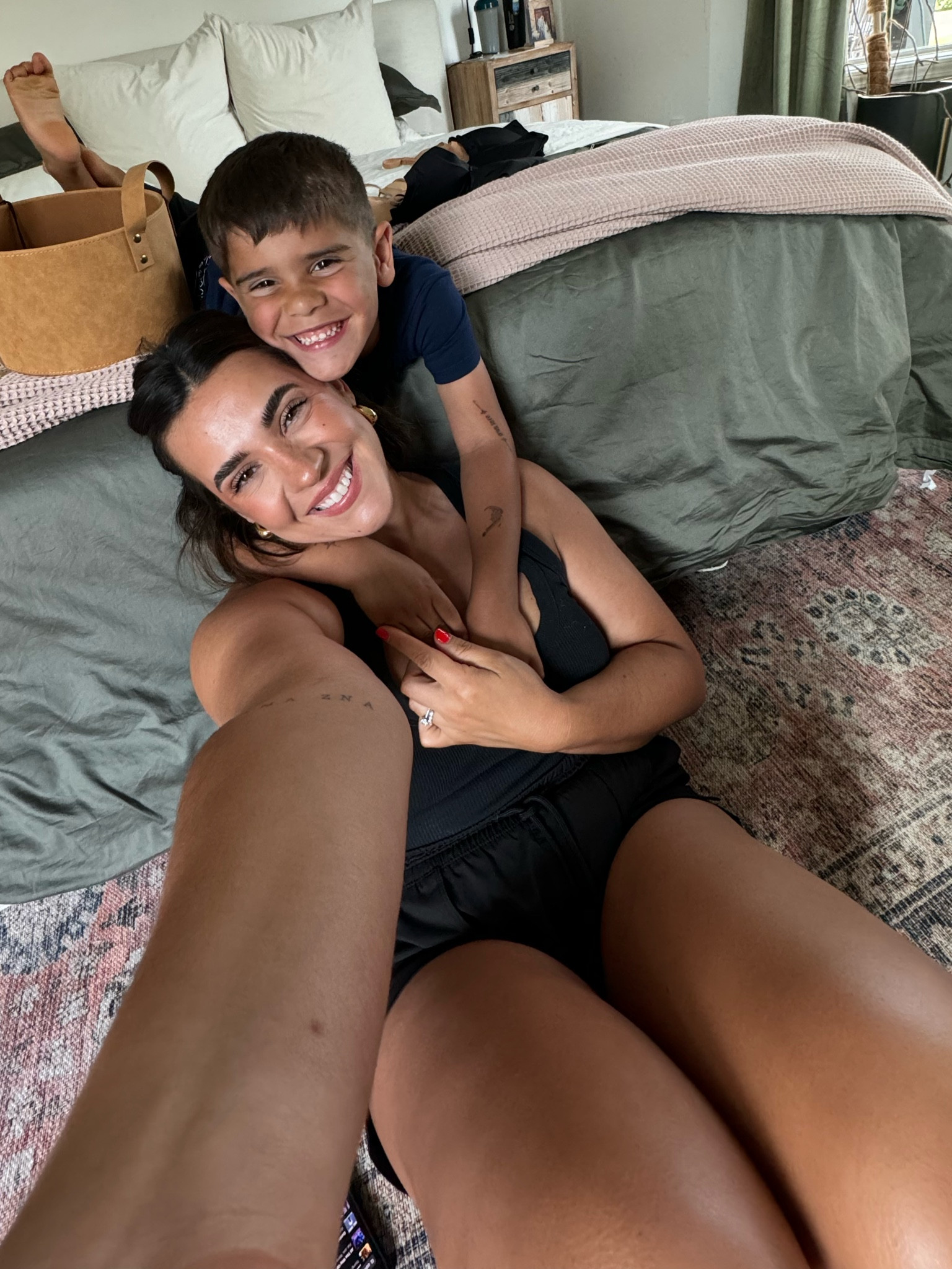 My self tanner helps me looks bronze, glowy and tan so I can match my naturally tan child 🤣use code BALKANINA gets ya a free $15 mit! 

#LTKMidsize #LTKBeauty #LTKStyleTip