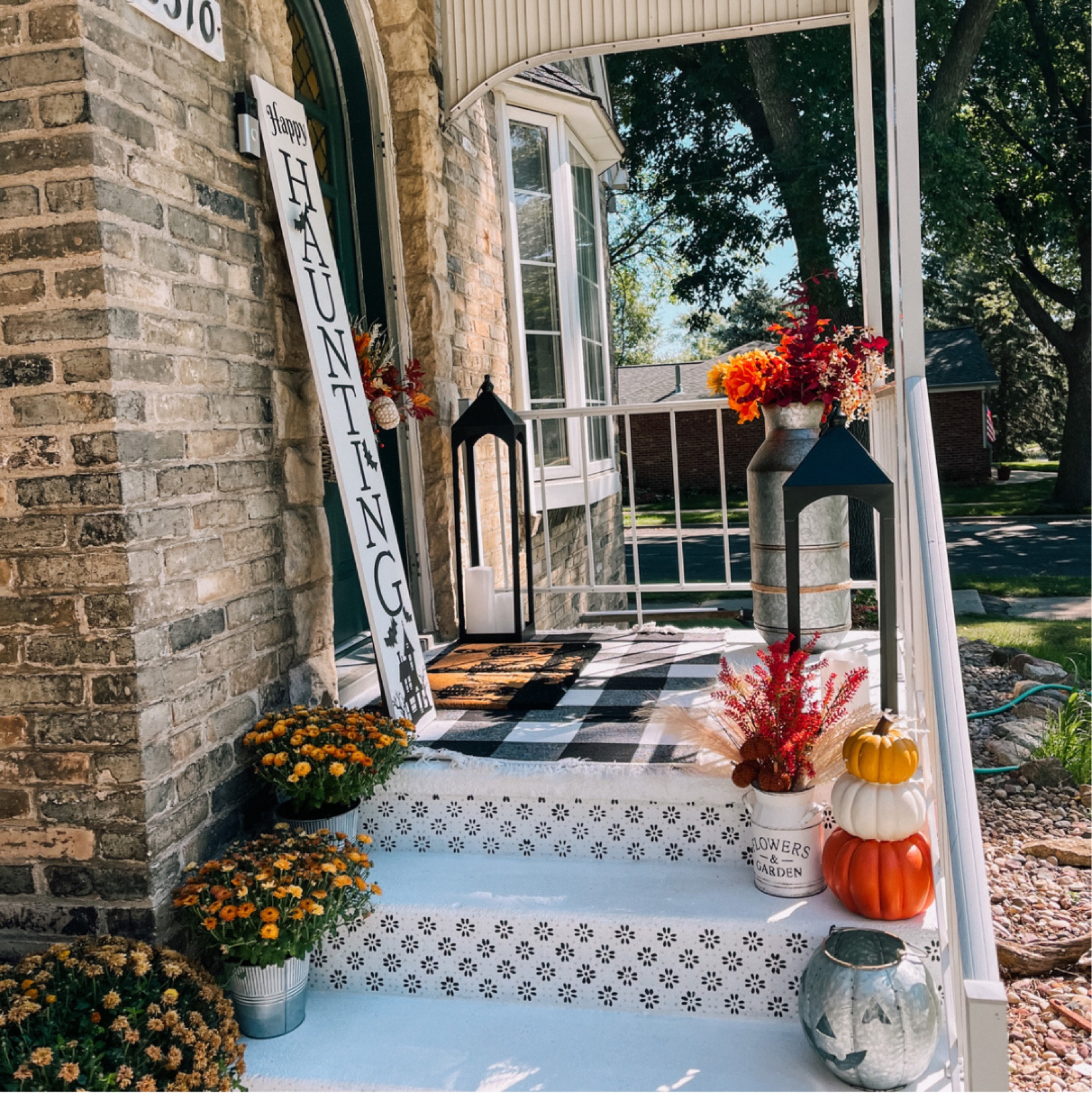 It’s finally September and that means I can decorate 🥹🫶🏼🍂 #fallporch #falldecor #falldecorideas #porchinspo #fallflowers #falllanterns 

#LTKhome #LTKSeasonal #LTKfindsunder100