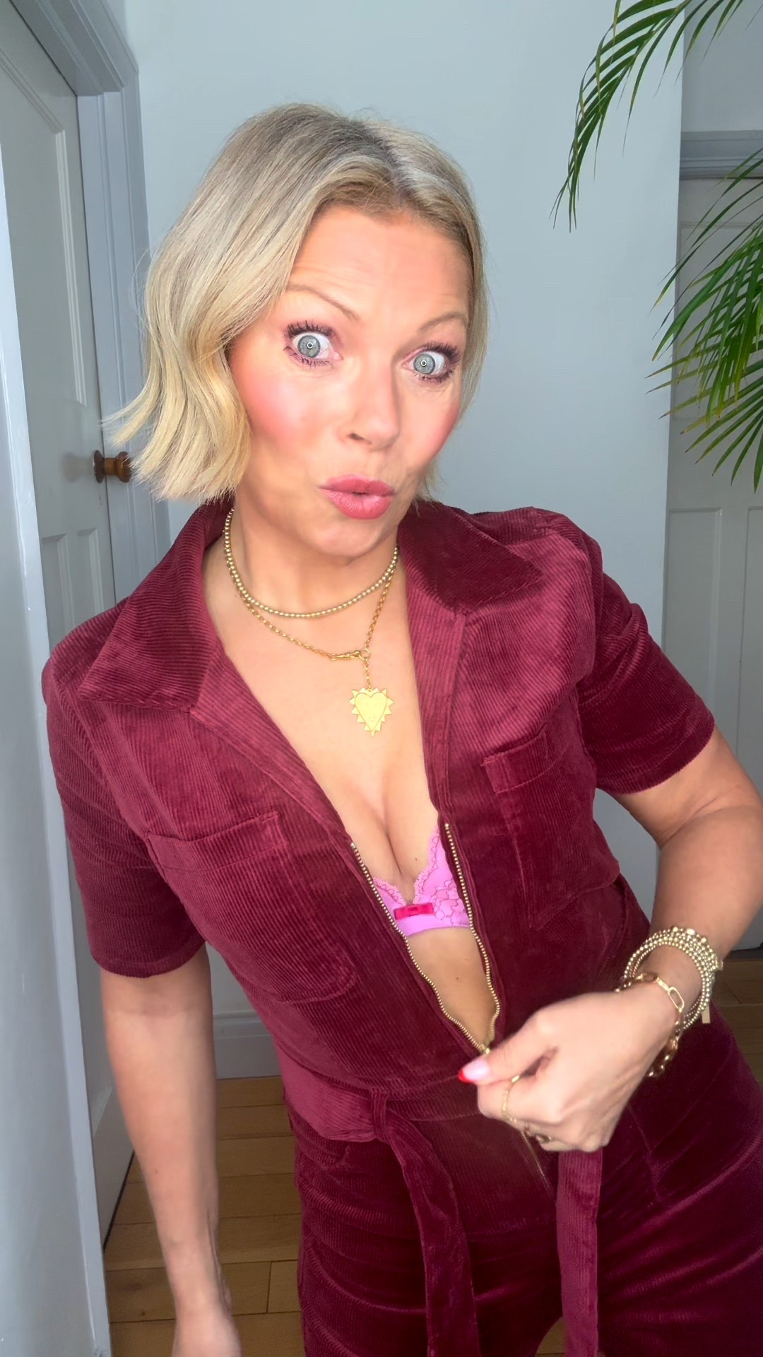 Jumpsuit & sheep jackets 🍇🍷💋

I’m wearing the size 10 in jumpsuit….size down if inbetween sizes and I’m 5ft 6 