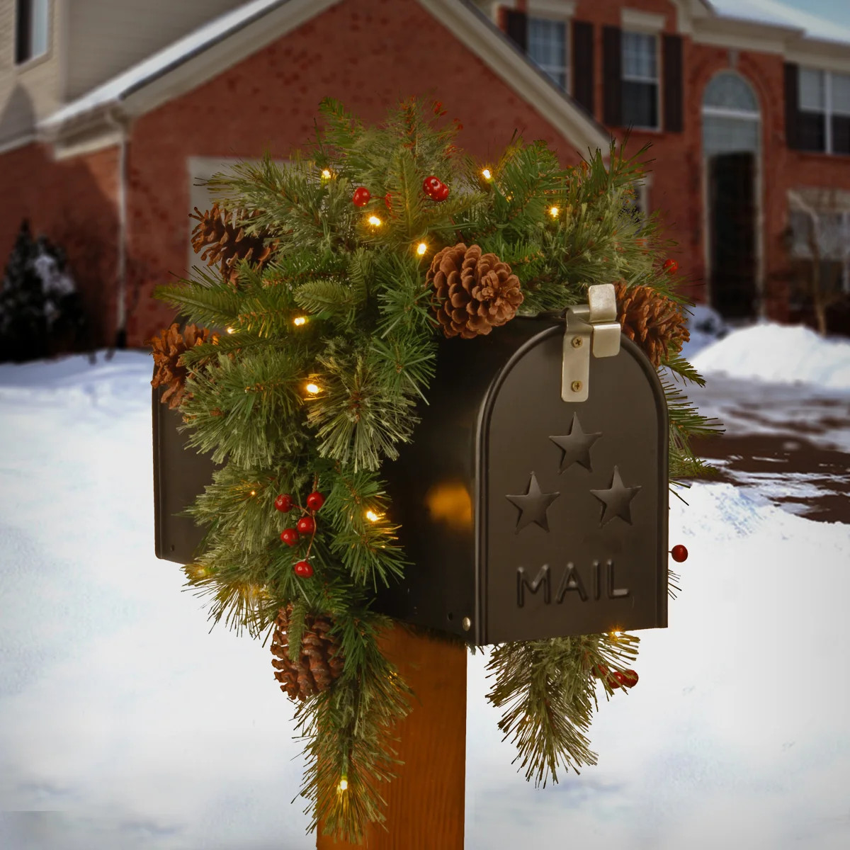 36" L Colonial Pre-Lit Mailbox Swag | Wayfair North America