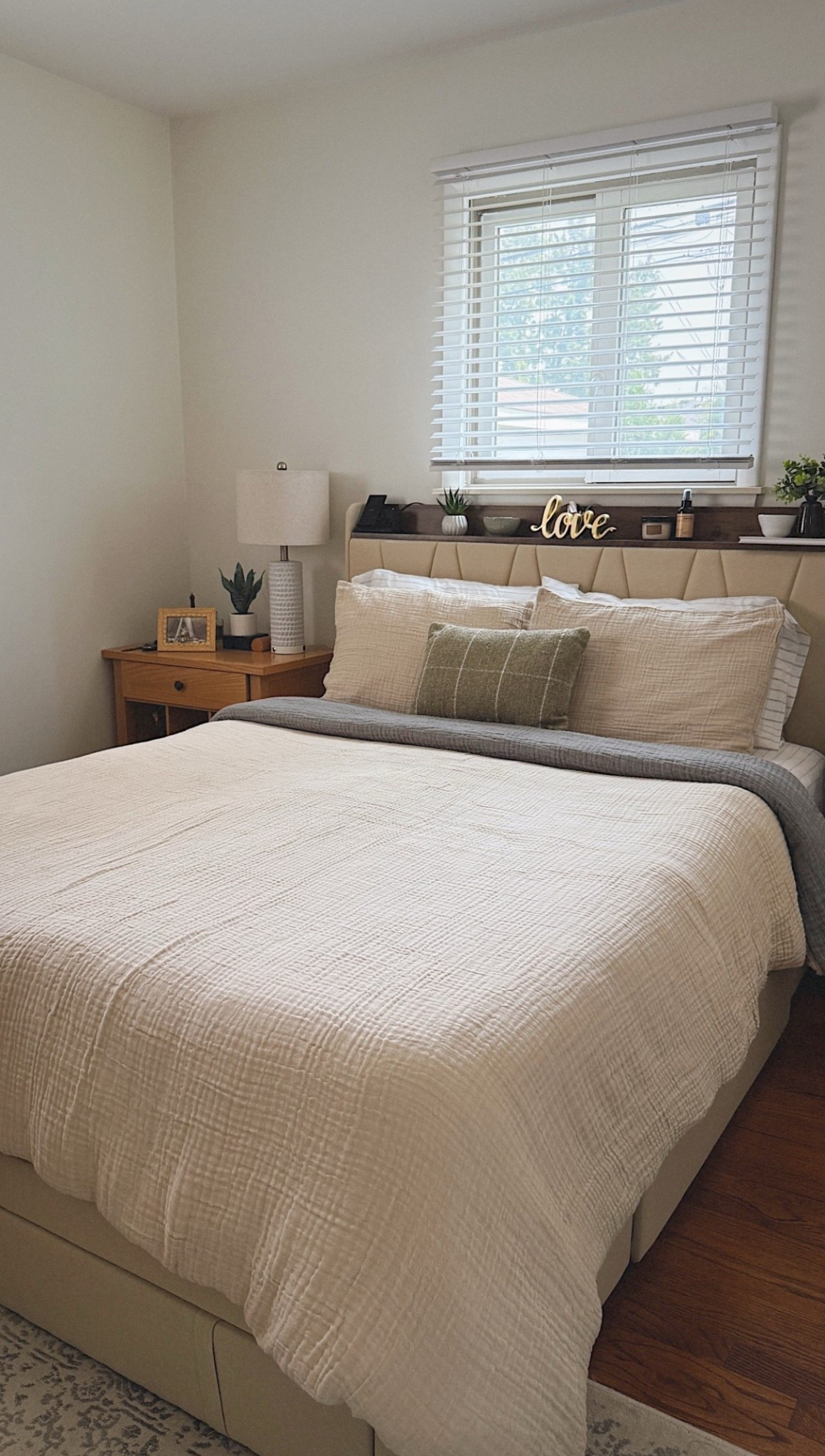 gifted by westelm

swapped the mismatched chaos for the dreamiest bedding from @westelm 🤍

100% cotton, soft textures, & neutral tones that made the room feel instantly more cozy & peaceful! safe to say i never want to leave my bed now🛏️☁️

https://app.im.skeepers.io/c/hhkwb/r/hc90q
@westelm #westelm #westelmpartner

Neutral bedroom decor 


#LTKHome