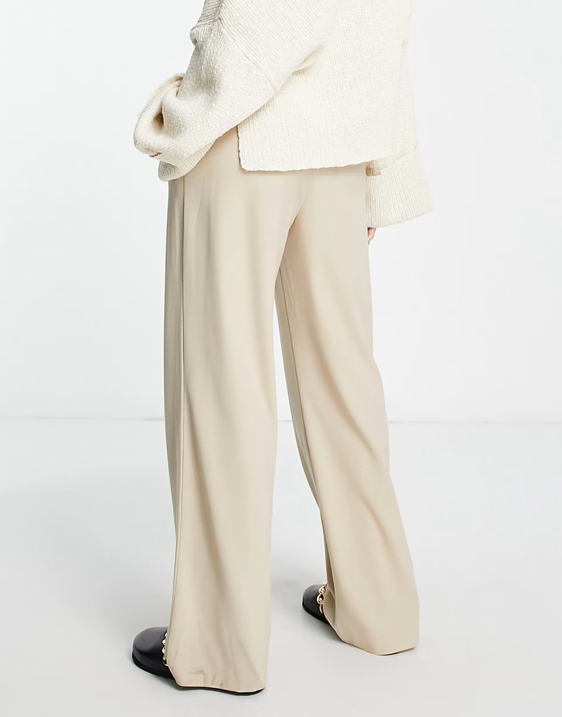 Stradivarius wide leg relaxed dad trouser in beige | ASOS (Global)
