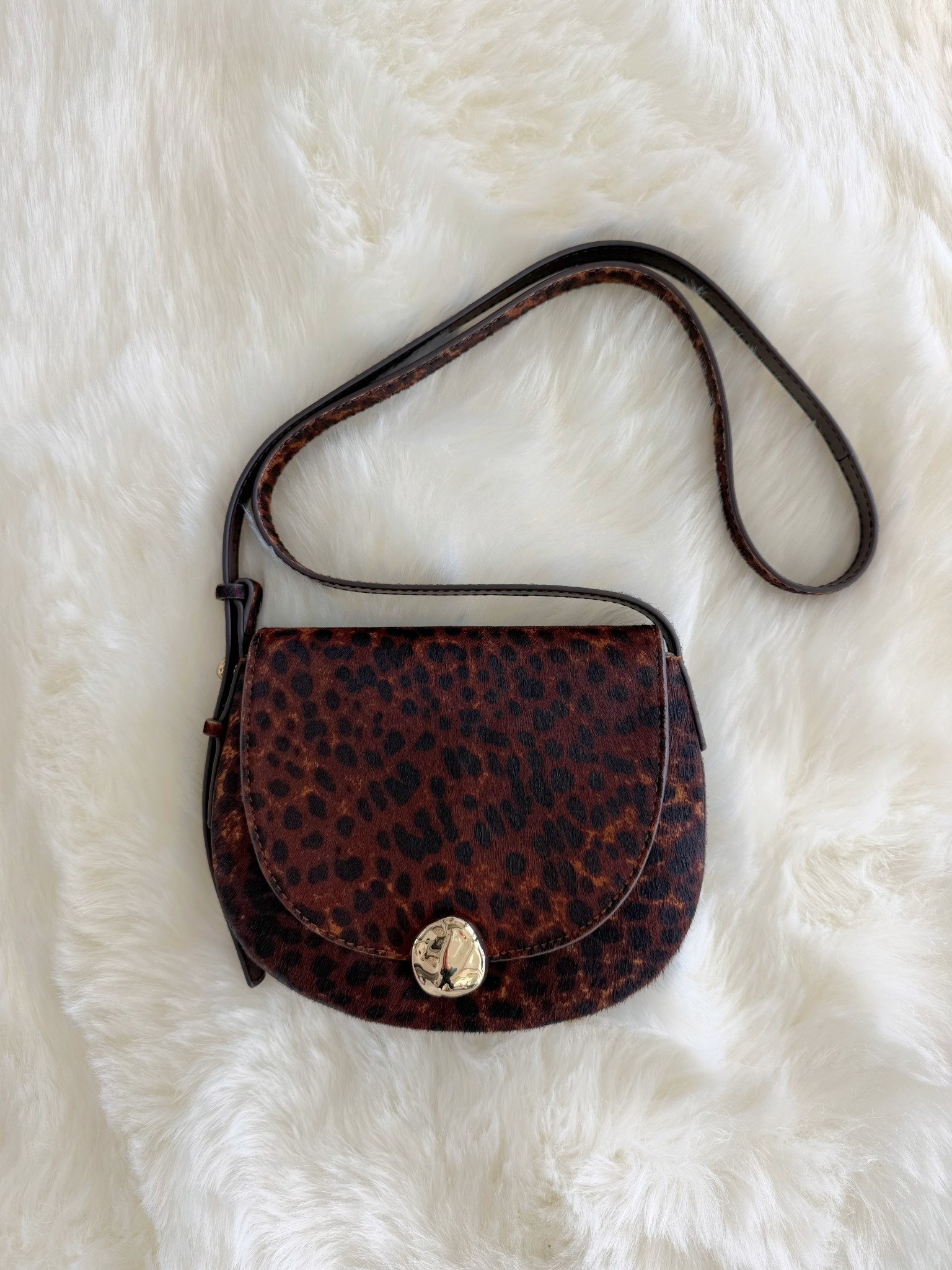 Gift for her under $100!

This gorgeous Madewell leopard print calf hair saddle bag is on sale 40% off making it under $100! Use code HOLIDAY at checkout. Such a beautiful accessory for fall and winter outfits and such a great size. It’s roomy enough to hold a larger size phone, small wallet or card case, keys and lip gloss. The adjustable crossbody strap is great for being hands free and there’s a magnetic clasp to hold the bag closed. Great for everyday wear, workwear, travel or as an evening bag. Treat yourself or grab this as a gift. 

#LTKFindsUnder100 #LTKGiftGuide #LTKSaleAlert