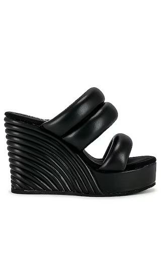 Strata Platform Sandal in Black | Revolve Clothing (Global)