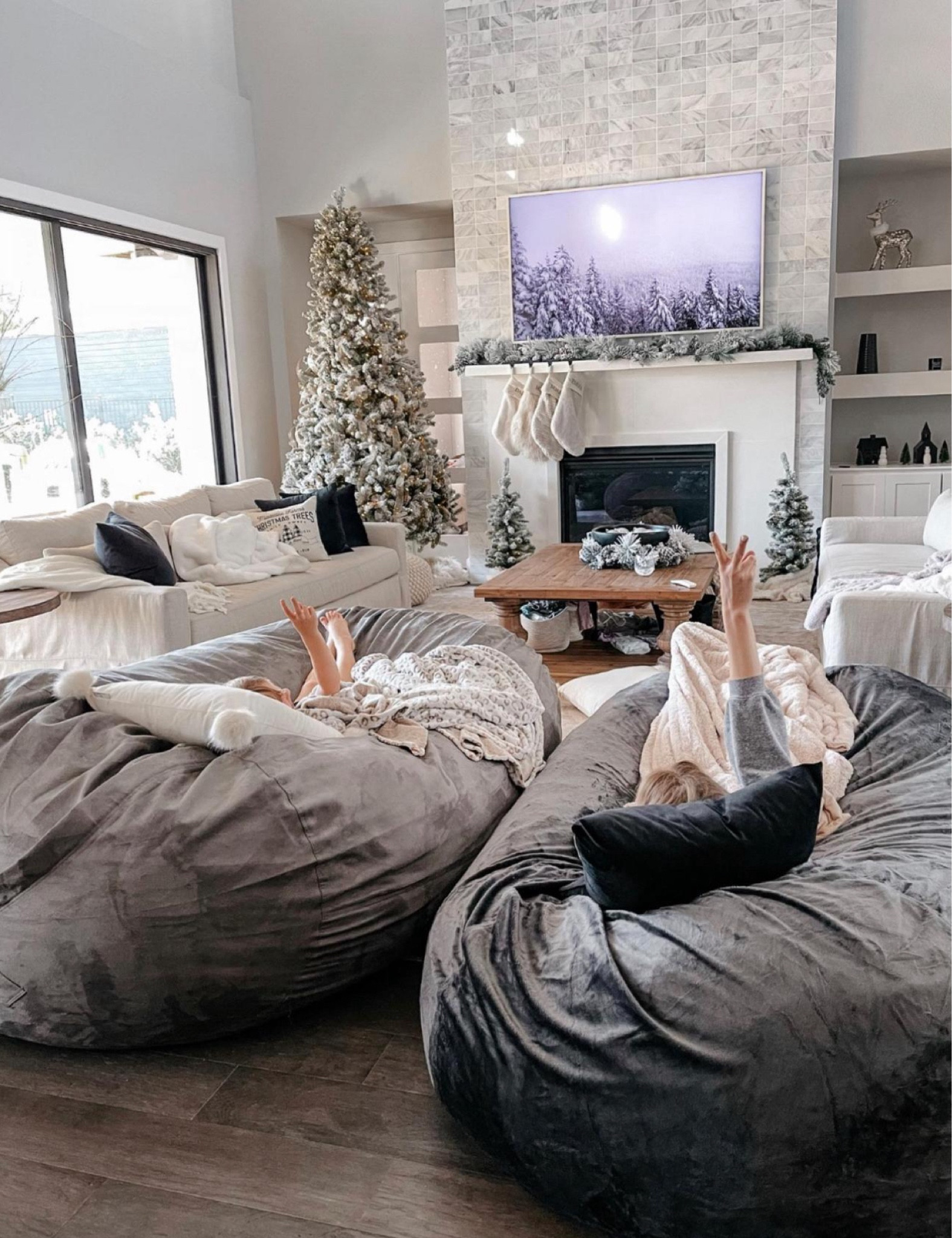 Ready for this view this holiday season 😍

#LTKHoliday #LTKSeasonal #LTKHome