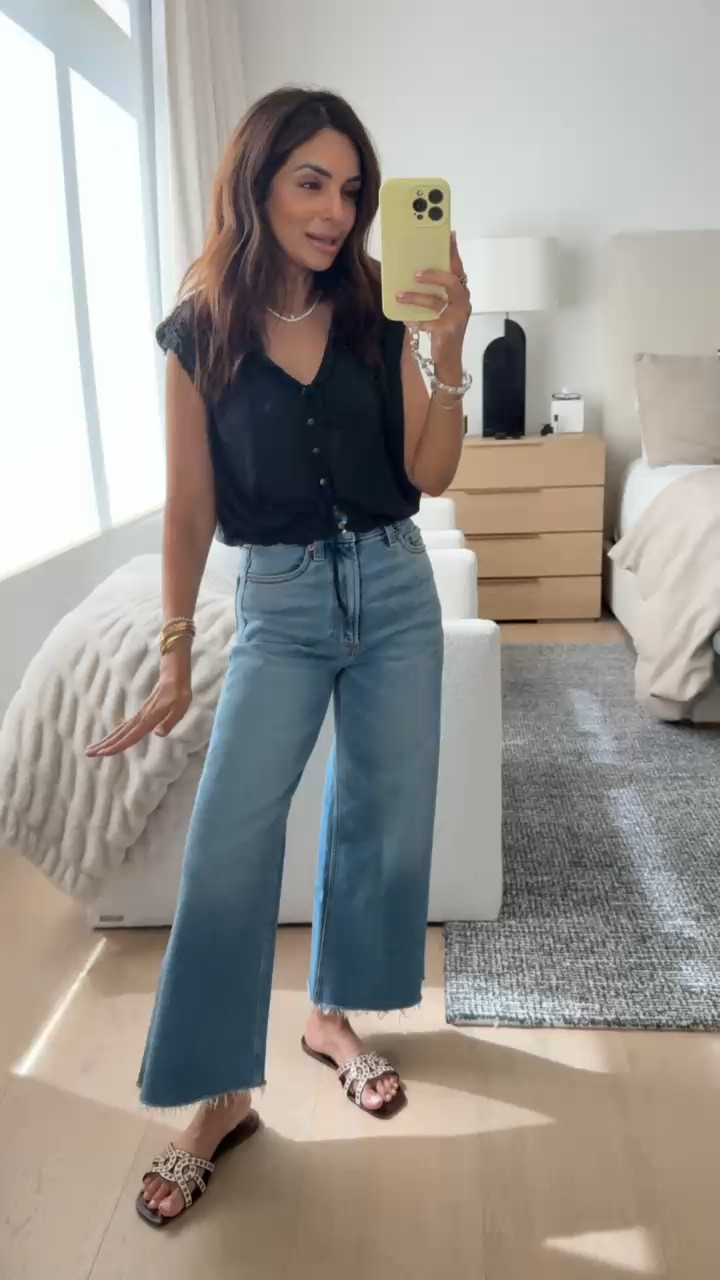 How I’m styling these @Anthropologie wide leg jeans! I love this elevated bubble top and the fit with high rise denim. I’m wearing size XXS in the top and 24 Petite in the jeans!

#LTKootd #LTKOver40 #LTKPetite