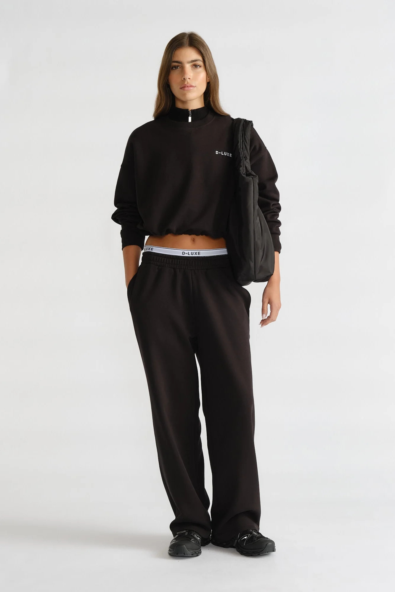 D-Luxe Logo Trackpant - Black | DECJUBA