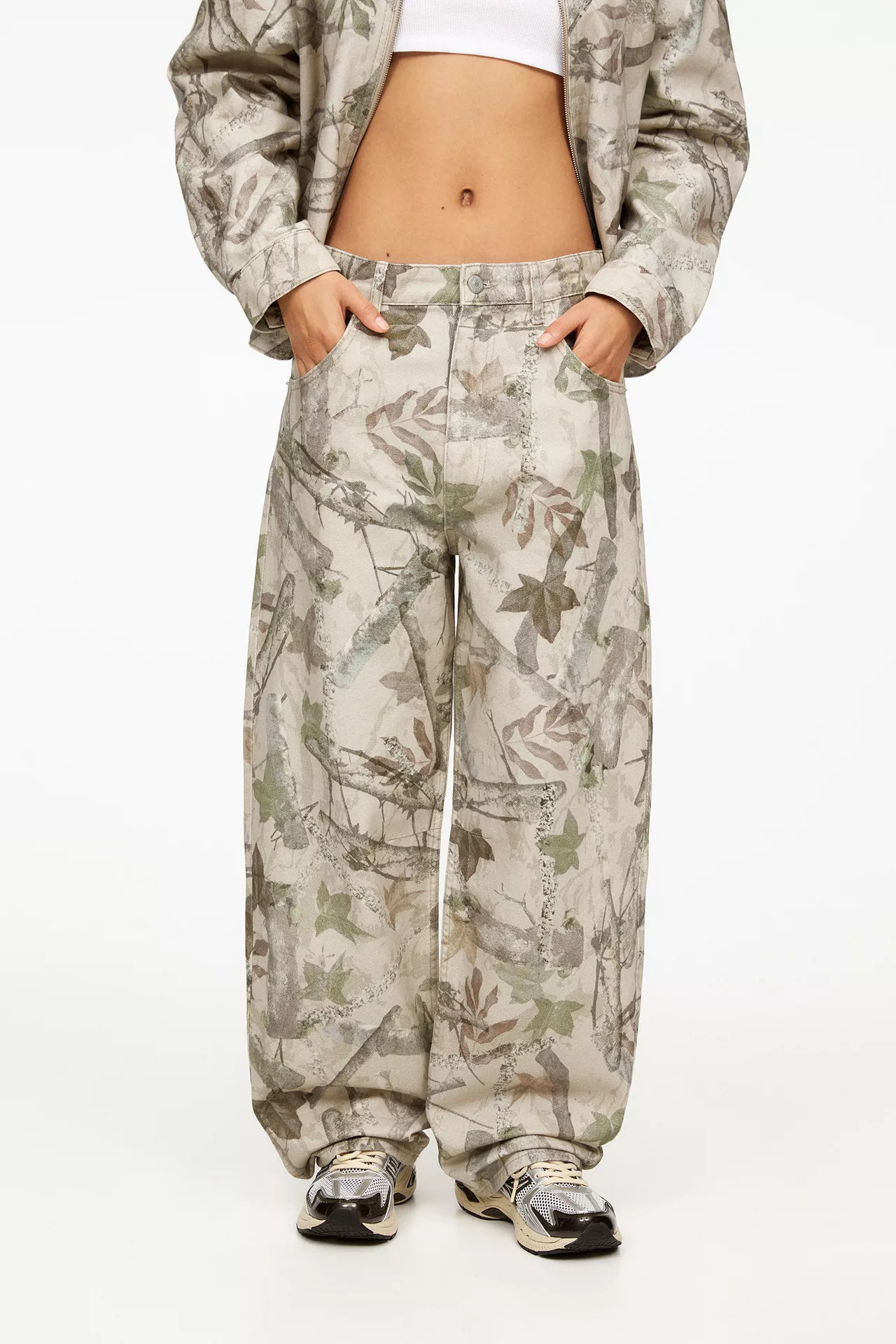Leaf print skater trousers | PULL and BEAR UK