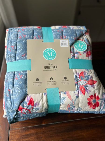 King size quilt bedding set 

Home decor  floral bedding  bedroom  bedroom refresh 

#LTKStyleTip #LTKHome #LTKSeasonal