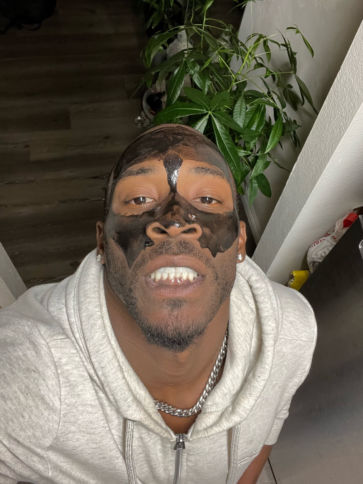 Looking for a easily but fun way to exfoliate and rejuvenate your skin. 
Hawaiian black salt peeling mask. 

#LTKbeauty #LTKstyletip #LTKmens