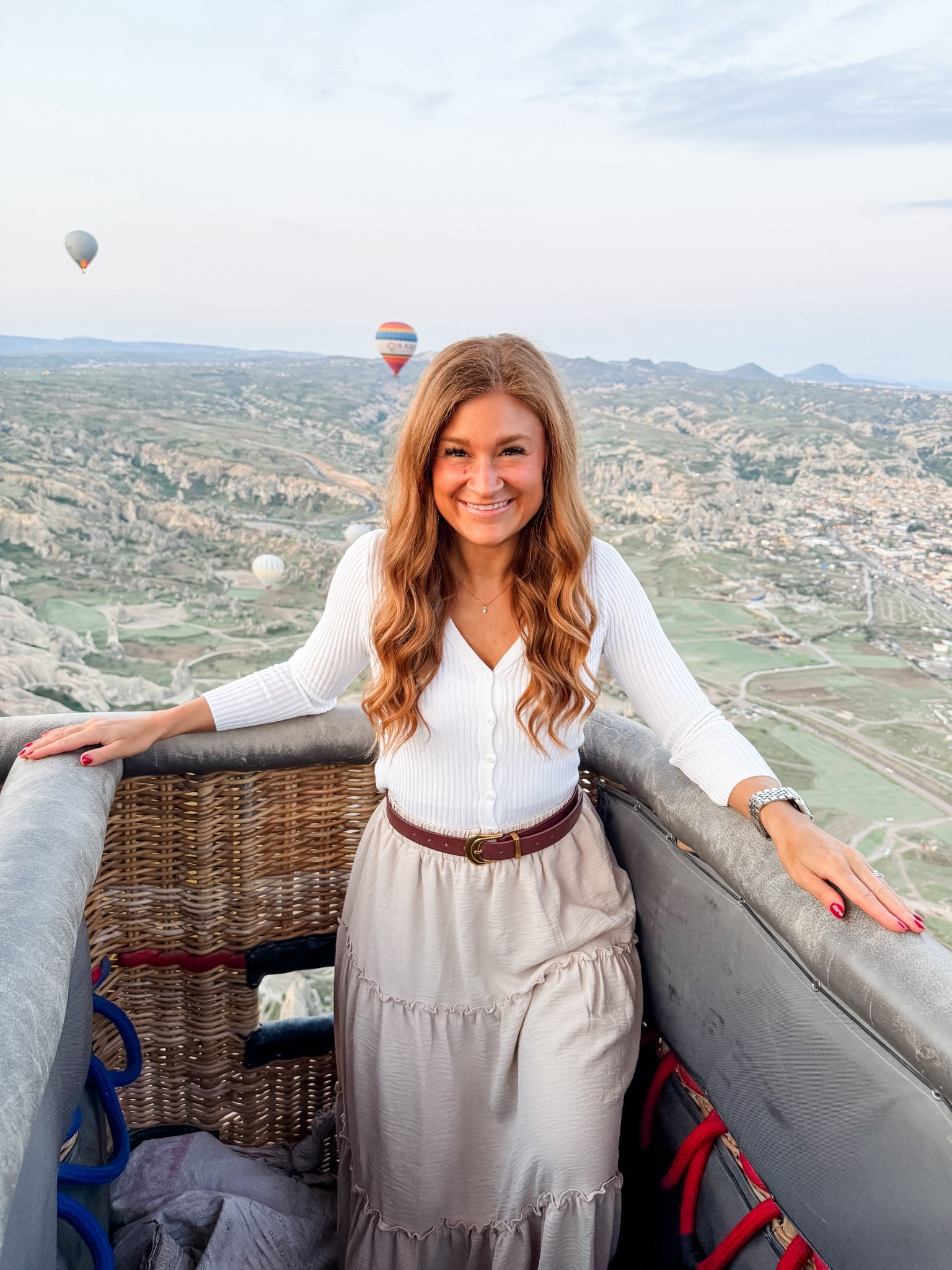 What to wear in Cappadocia // what to pack for turkey // Cappadocia vacation outfit // Amazon fashion // tan maxi skirt //



#LTKTravel #LTKootd