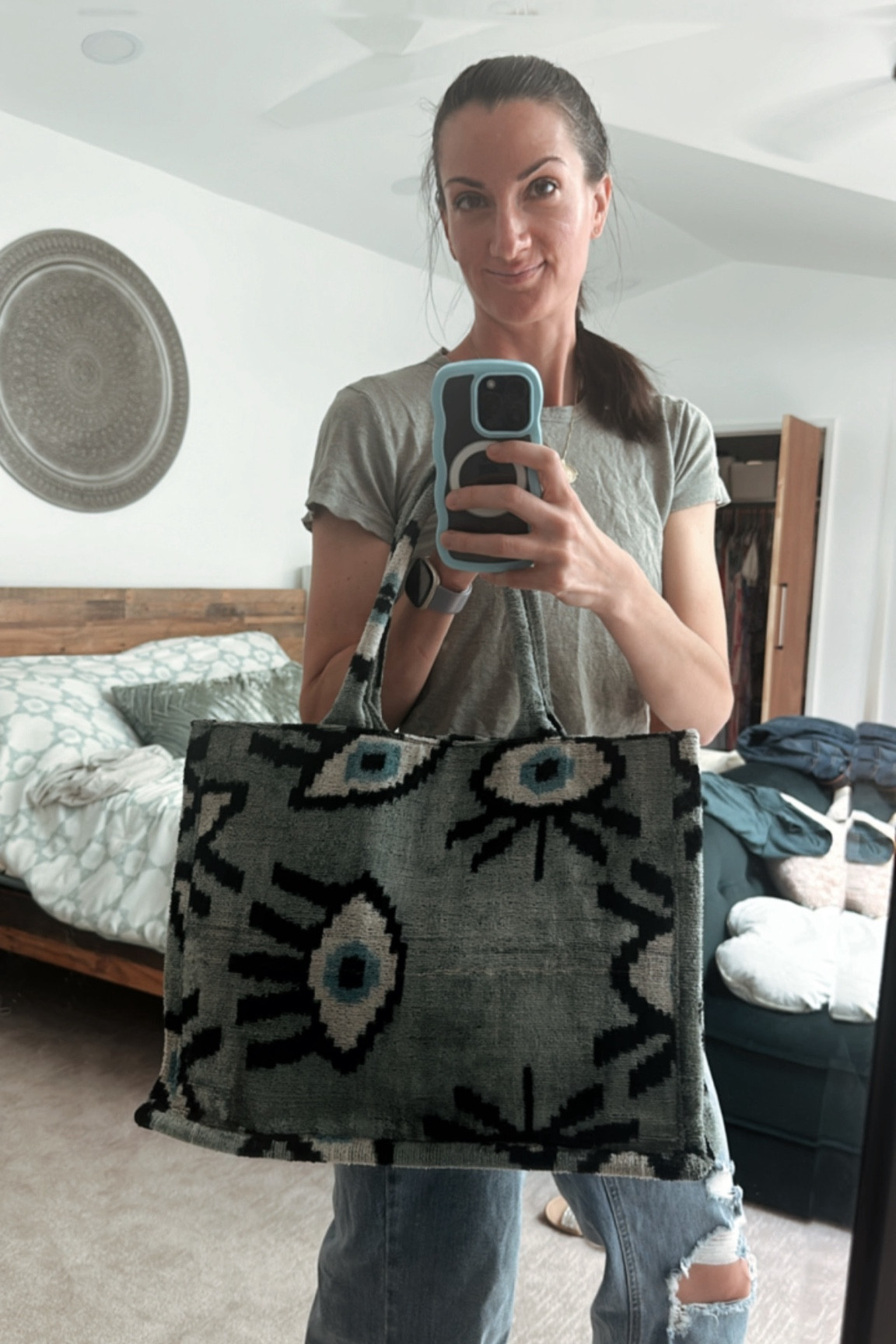 🩵OOTD

✨Evil Eye, linen crop, ripped jeans, mom-friendly fancy pony tail and sandals 

#LTKItBag #LTKStyleTip #LTKSeasonal