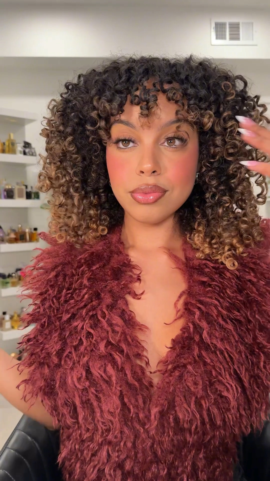 The definition GOES CRAZYYYY!!!! Love this curly hair brands 😭🤏🏽